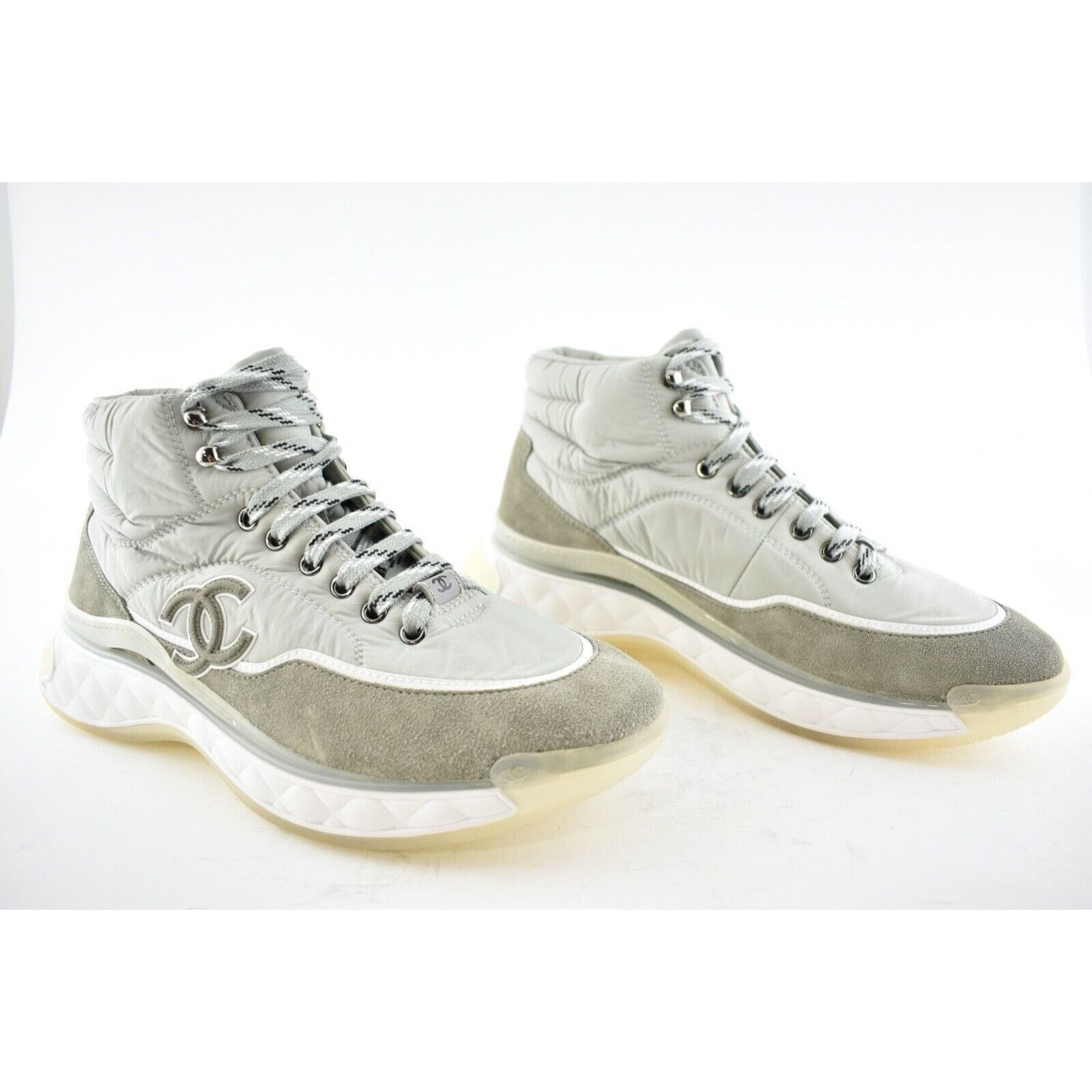 Chanel 19B Platform CC Logo Lace High Top Trainer Sneaker 41 Size US 11 / IT 41 - 2 Thumbnail