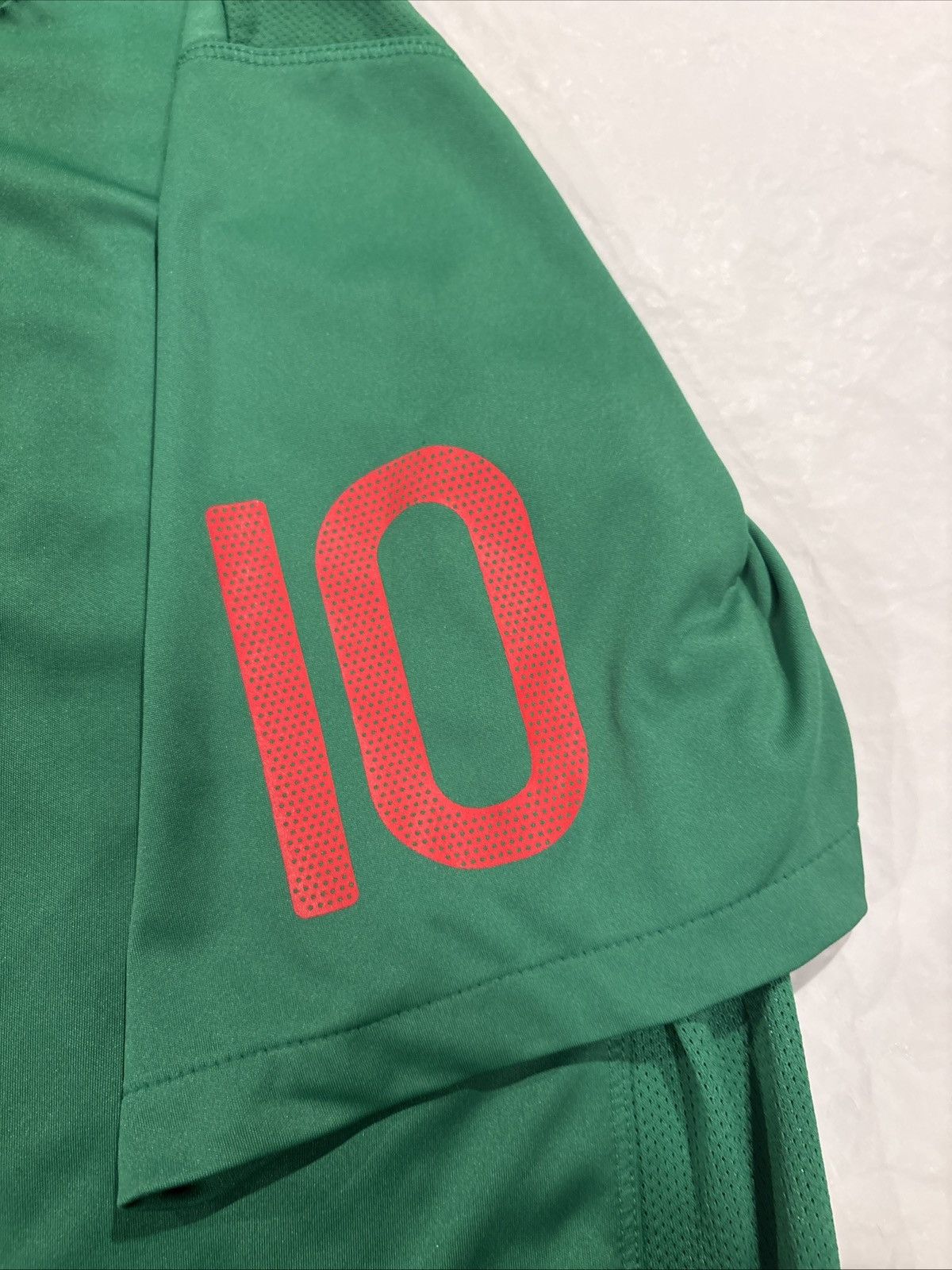 Nike 2010 Nike Portugal Large Soccer Jersey Size US L / EU 52-54 / 3 - 5 Thumbnail