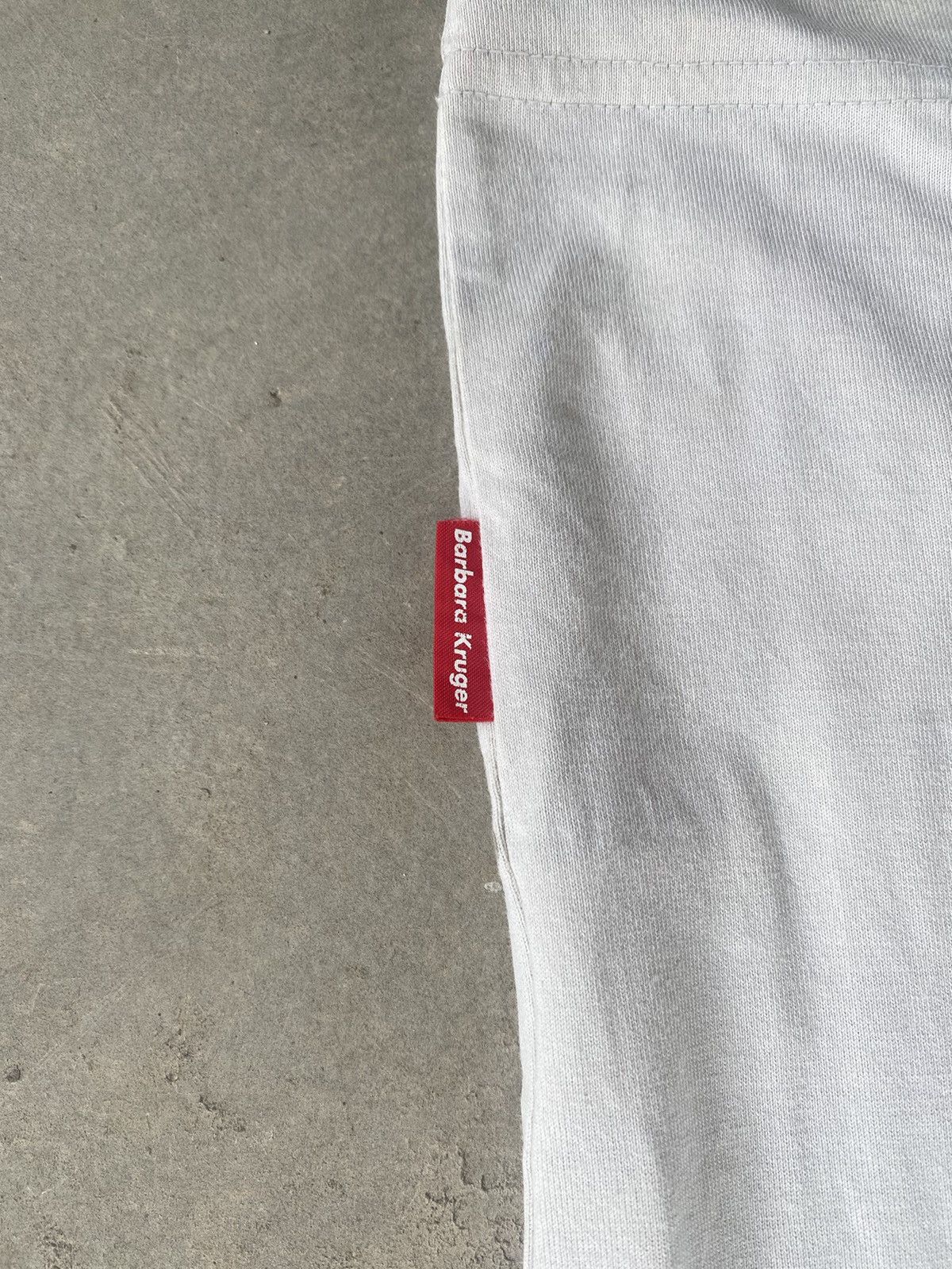 Barbara Kruger VINTAGE BARBARA KRUGER WHO LAUGHS LAST? TEE Size US L / EU 52-54 / 3 - 3 Thumbnail
