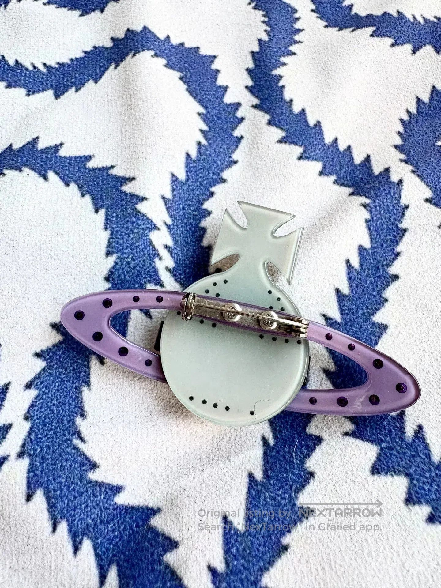 Vivienne Westwood vivienne westwood star acrylic brooch pin. Size ONE SIZE - 2 Thumbnail