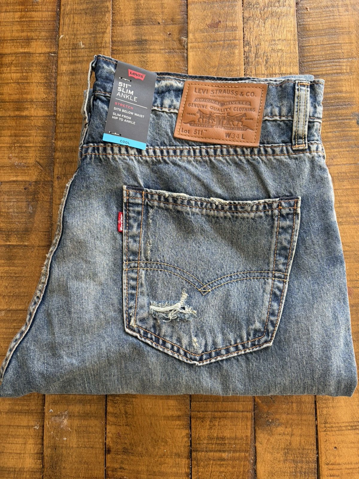 Levi's Levi’s Premium Cropped Size US 34 / EU 50 - 1 Thumbnail
