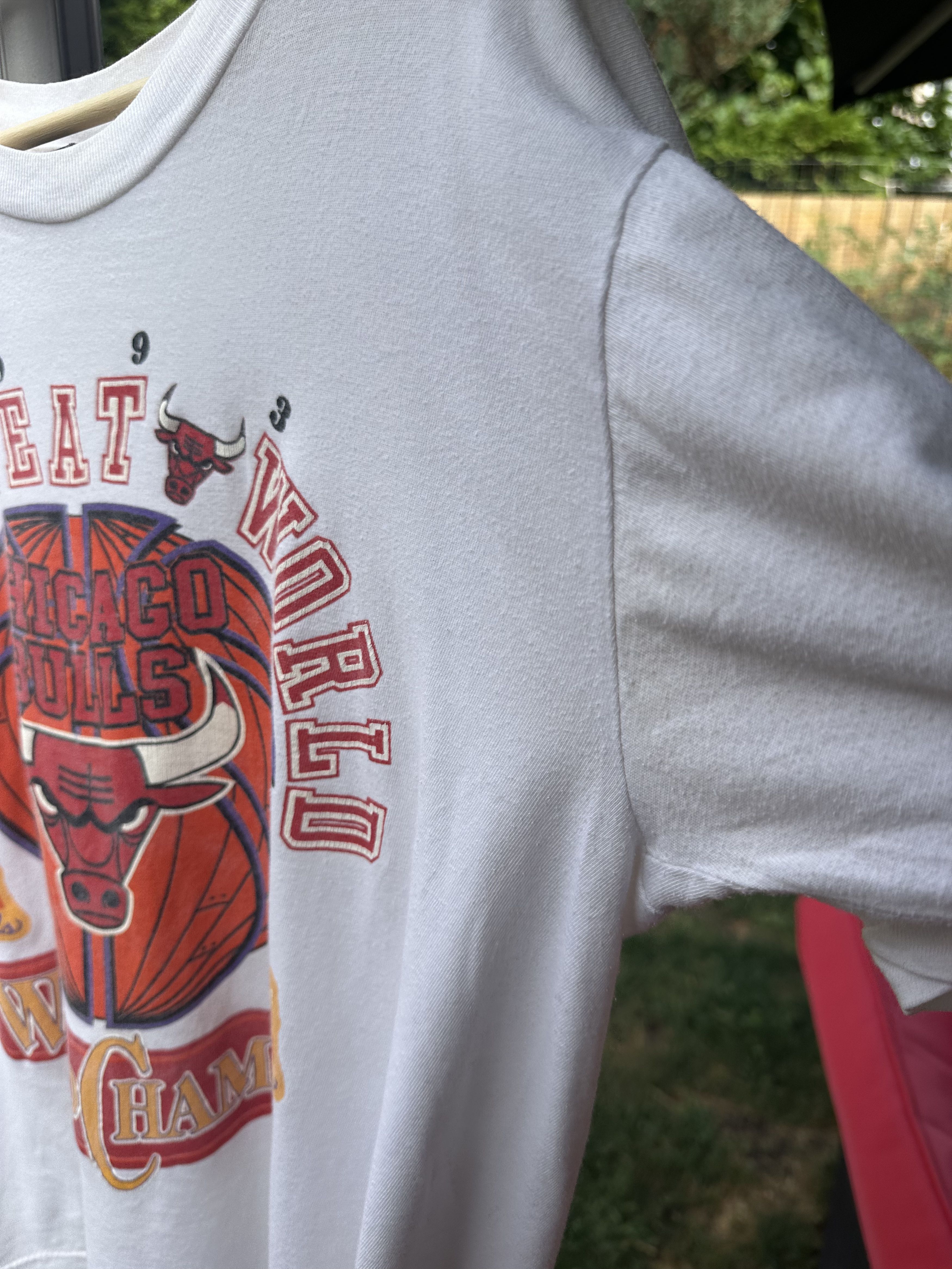 Vintage 1993 Chicago Bulls Three Peat T Size US L / EU 52-54 / 3 - 7 Thumbnail