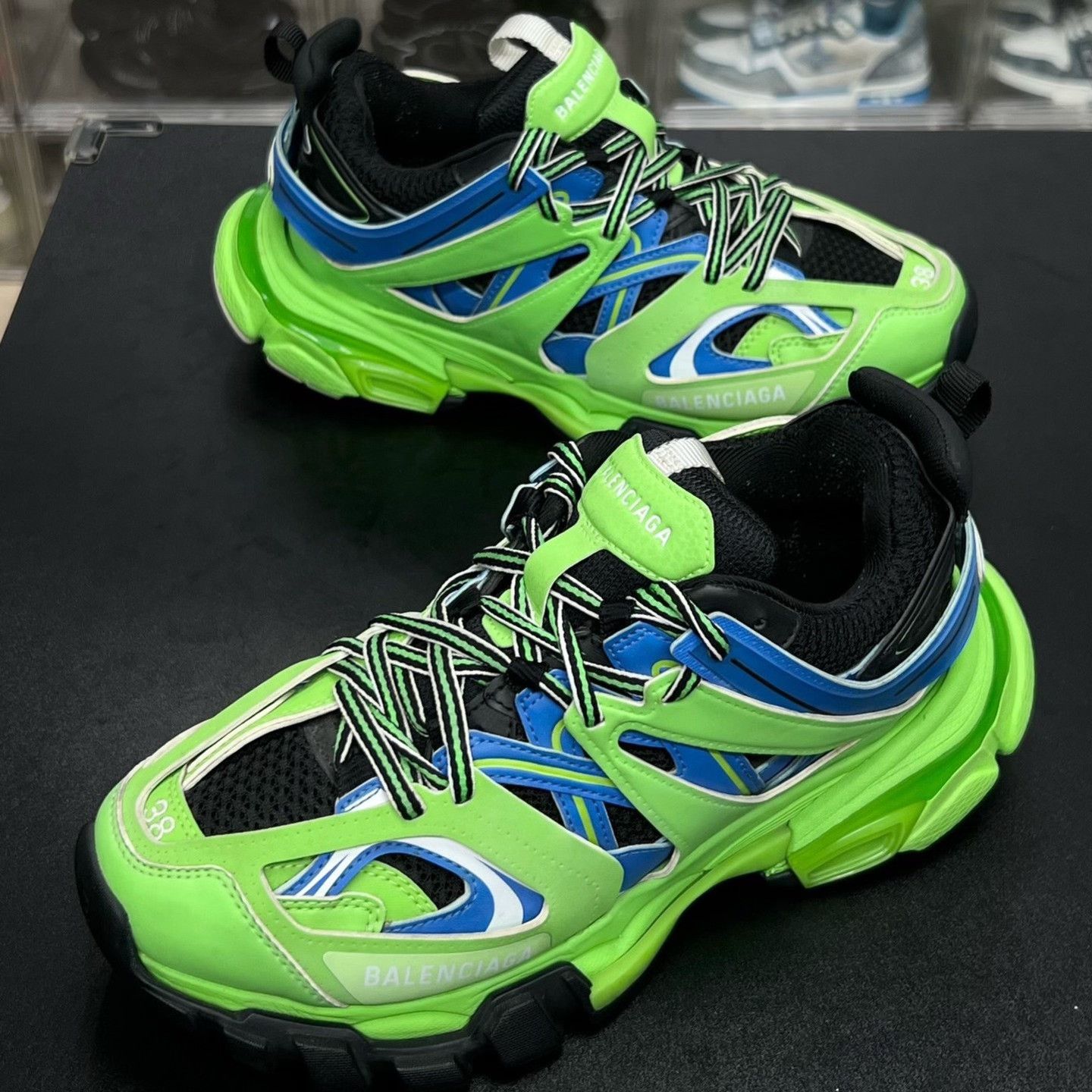 Balenciaga Balenciaga Green Designer Casual Size US S / EU 44-46 / 1 - 1 Thumbnail