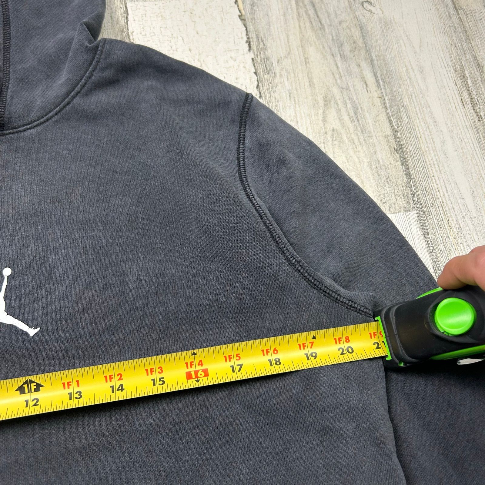 Jordan Brand × Nike Jordan Dri-FIT Center Logo Air Fleece Pullover Hoodie Size US S / EU 44-46 / 1 - 9 Thumbnail