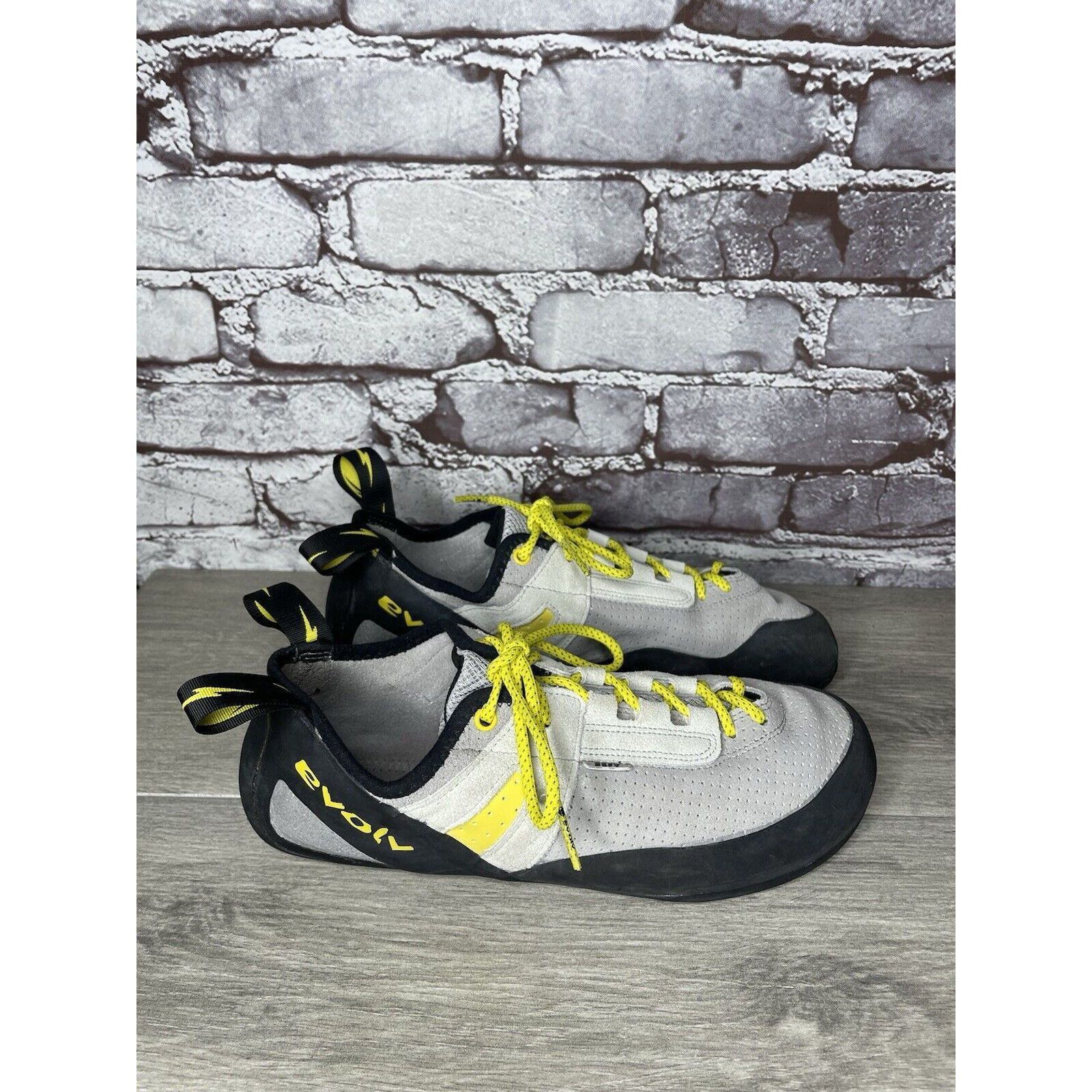 Other Evolv Defy Gray & Yellow Lace Up Climbing Shoes Fog Men Sz 1 Size US 12 / EU 45 - 21 Thumbnail