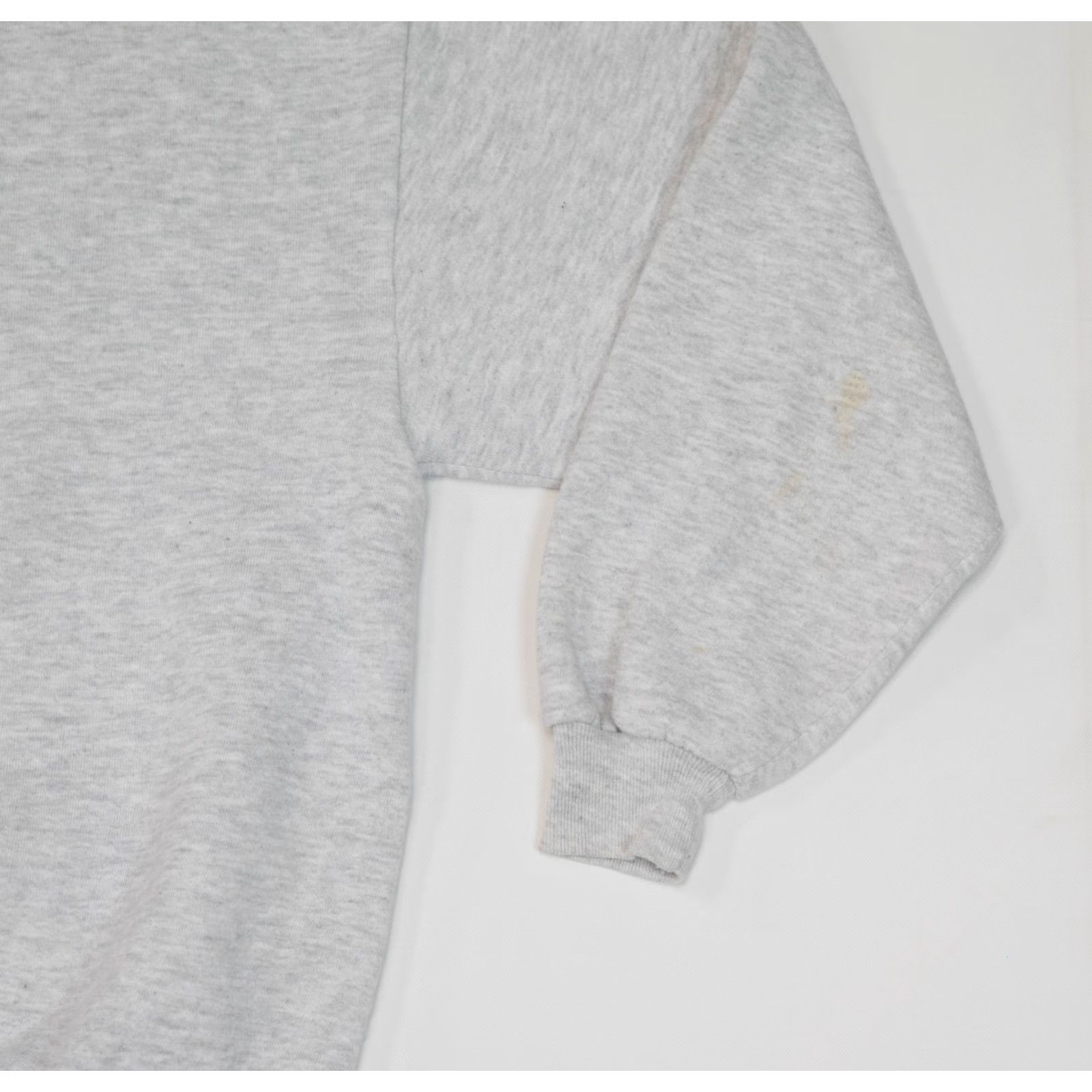 Mickey & Co. VINTAGE Disney Mickey Mouse Embroidered Crewneck Pullover Sweatshirt Women's Size L Gray Sweatshirt Disney Mickey Mouse VTG 90s 80s Cartoon USA Size L / US 10 / IT 46 - 4 Thumbnail