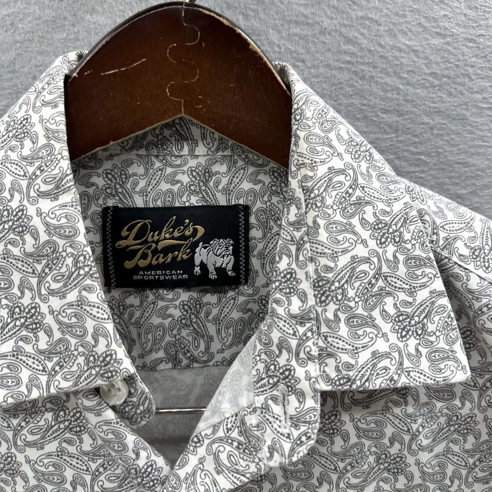 Bark Dukes Bark American Sportswear Shirt Mens M Gray Floral Paisley Preppy Button-Up Collared Short Sleeve Vintage Casual Formal Party/Cocktail 90s? Size US M / EU 48-50 / 2 - 5 Thumbnail