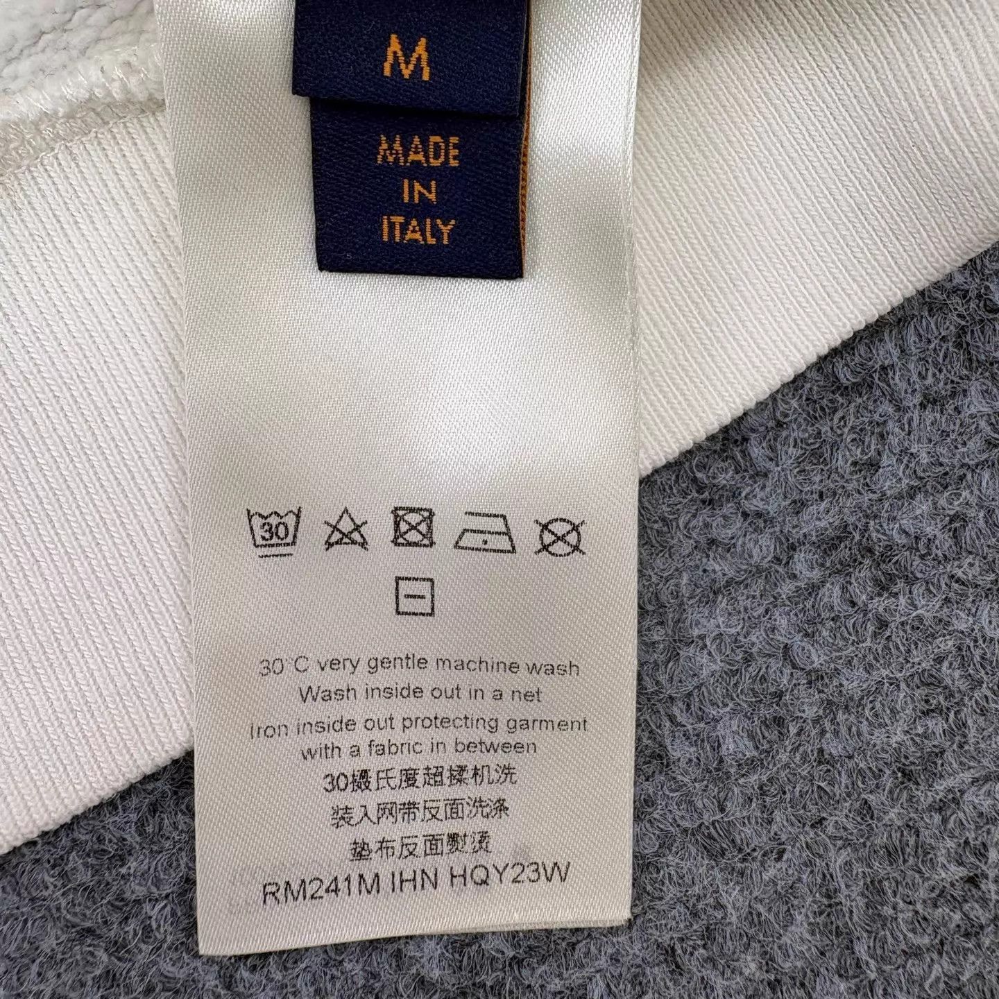 Louis Vuitton LV Graffiti Logo Sweatshirt M Near Mint 100% Cotton Size US M / EU 48-50 / 2 - 7 Thumbnail