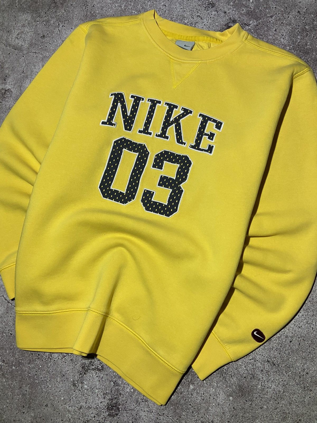 Other 💥Nike vintage y2k yellow sweatshirt‼️ Size US M / EU 48-50 / 2 - 3 Thumbnail
