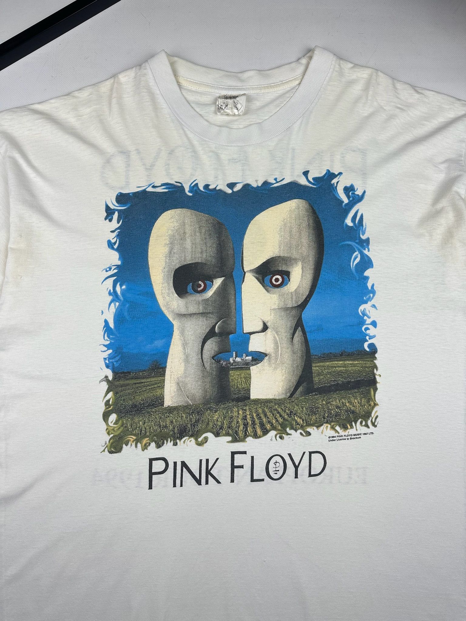 Band Tees Vintage 1994 Pink Floyd Division Bell Tour Distressed Faded Size US XL / EU 56 / 4 - 3 Thumbnail