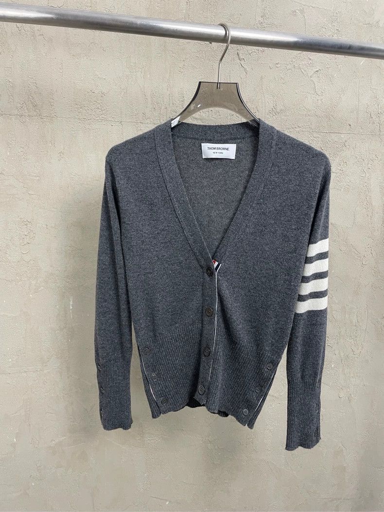 Thom Browne Thom browne Gray four-striped cashmere cardigan jacket 2504 Size XS / US 0-2 / IT 36-38 - 1 Thumbnail