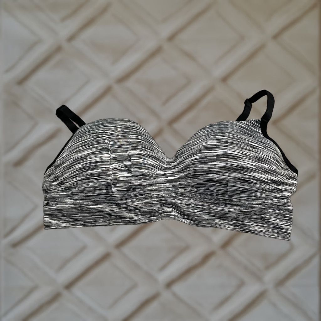 Vintage No Boundaries Bralette Bra Womens XL Heather Gray Adjustable Padded Wireless One Size Nylon Blend Gray 2010s Classic Mens/ Womens? Size ONE SIZE - 1 Thumbnail