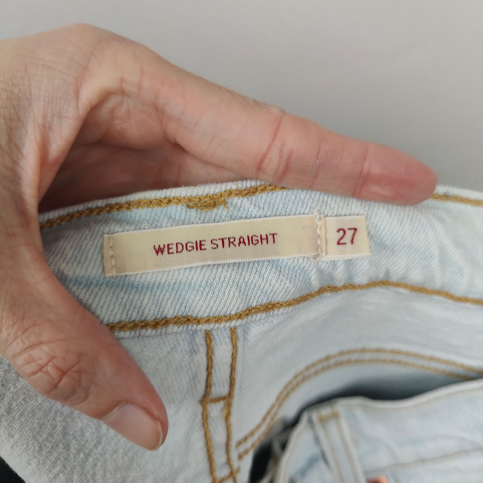 Levi's Levis Wedgie Straight Fit Jeans Womens 27 Light Wash Size 27" / US 4 / IT 40 - 6 Thumbnail