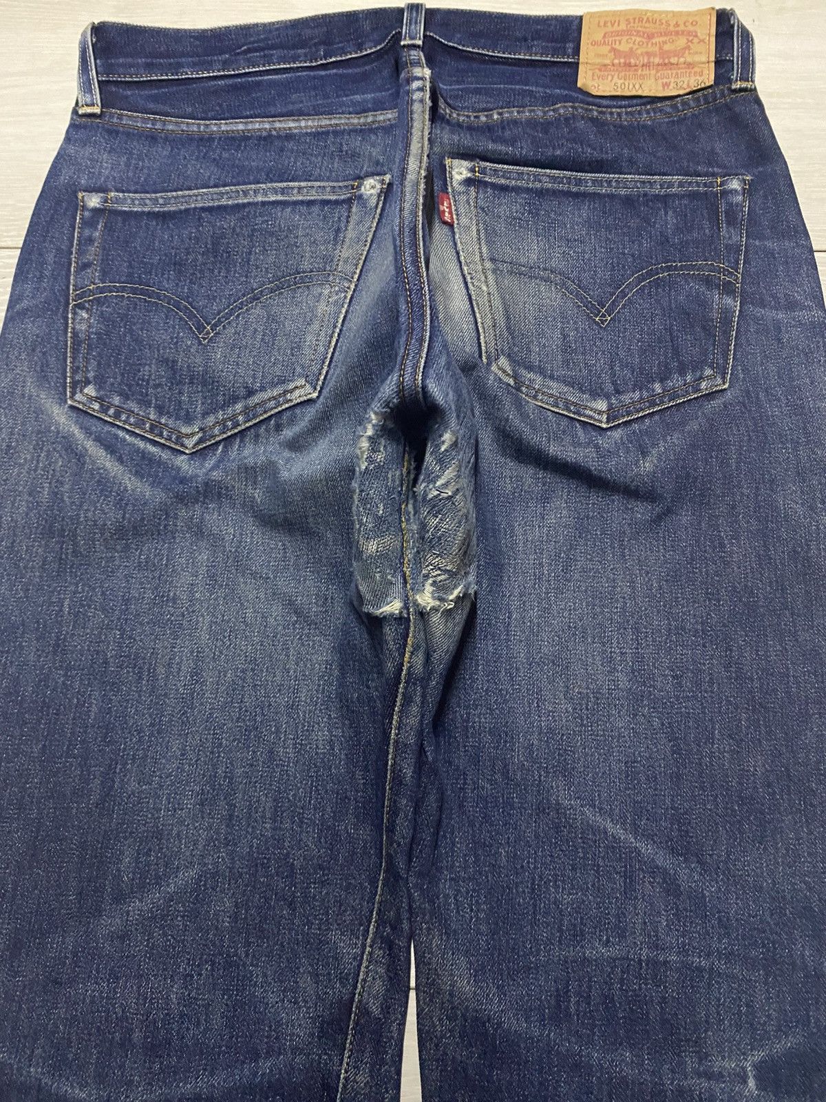 Levi's Vintage Clothing LVC 501 xx BigE ButtonFly Twist Leg Selvedge Repair Jeans Size US 32 / EU 48 - 4 Thumbnail