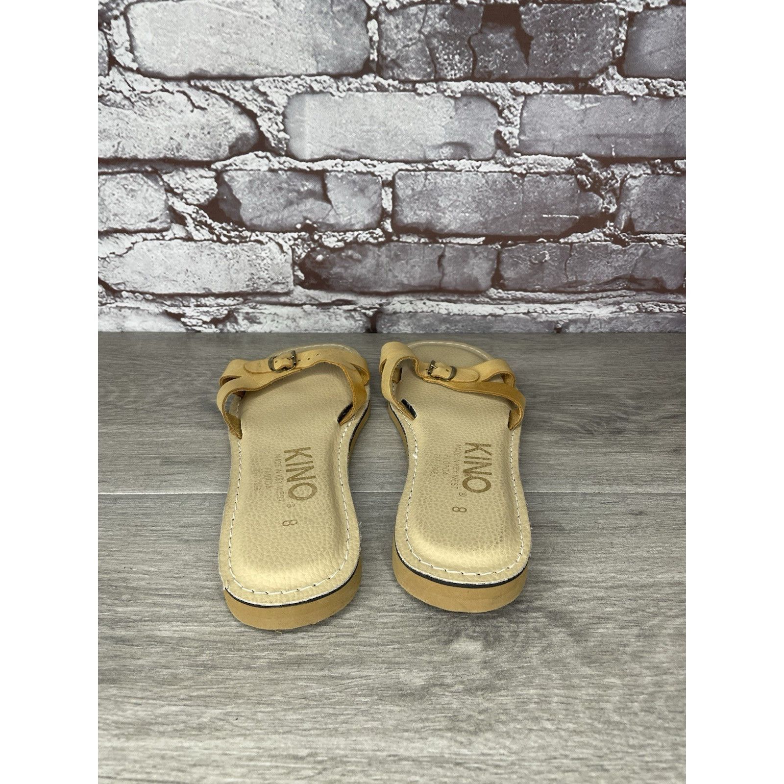 Other KINO Tan Yellow Slides Buckle Strap Cushion Comfort Sandals Size US 8 / IT 38 - 4 Thumbnail