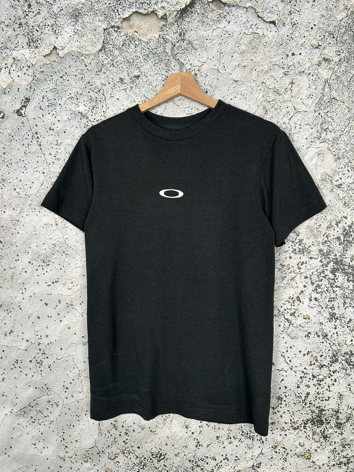 Japanese Brand × Oakley × Vintage Vintage 2000's Oakley T Shirt