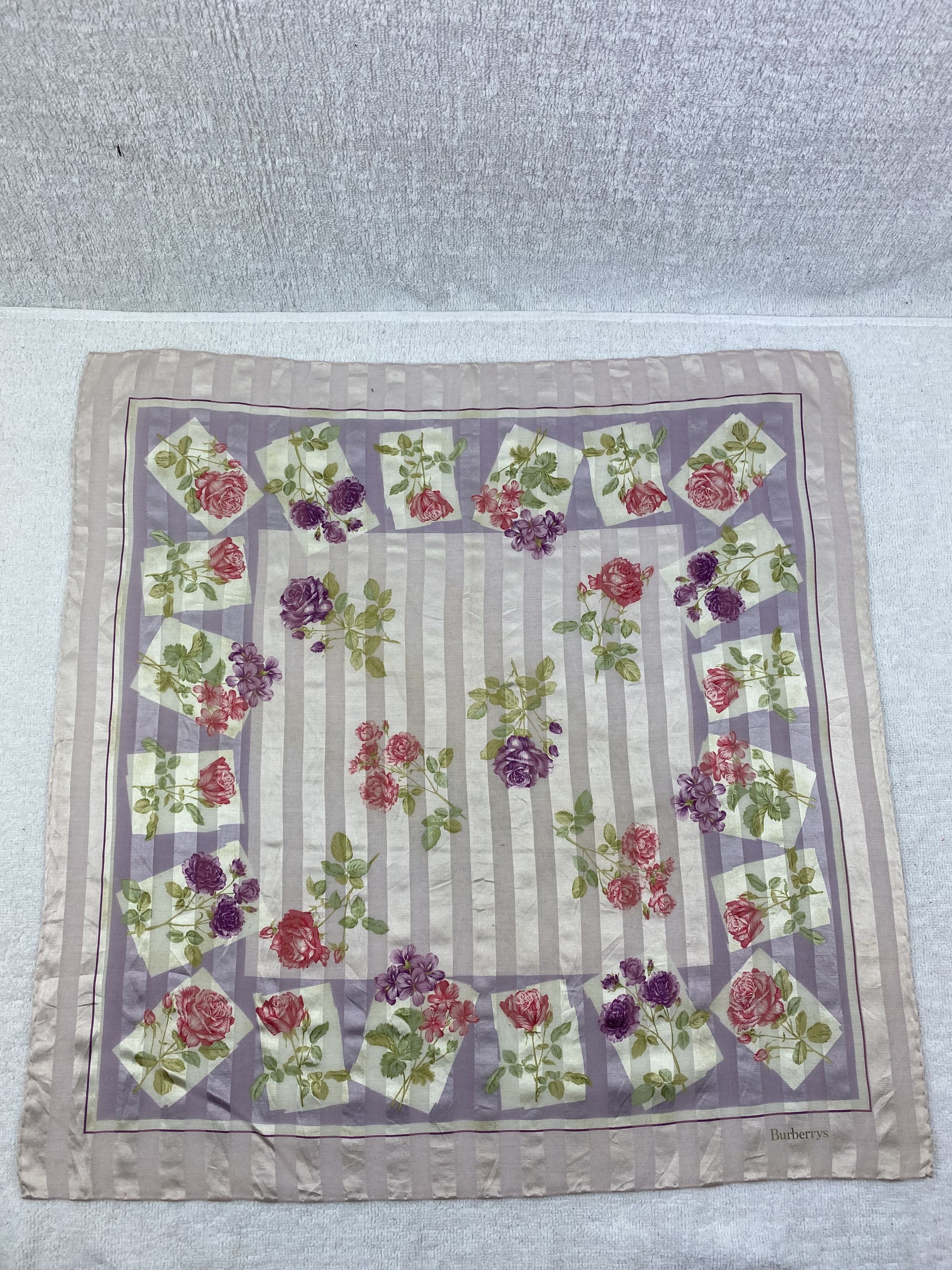 Burberry Burberrys Handkerchief / Bandana / Neckerchief Size ONE SIZE - 3 Thumbnail