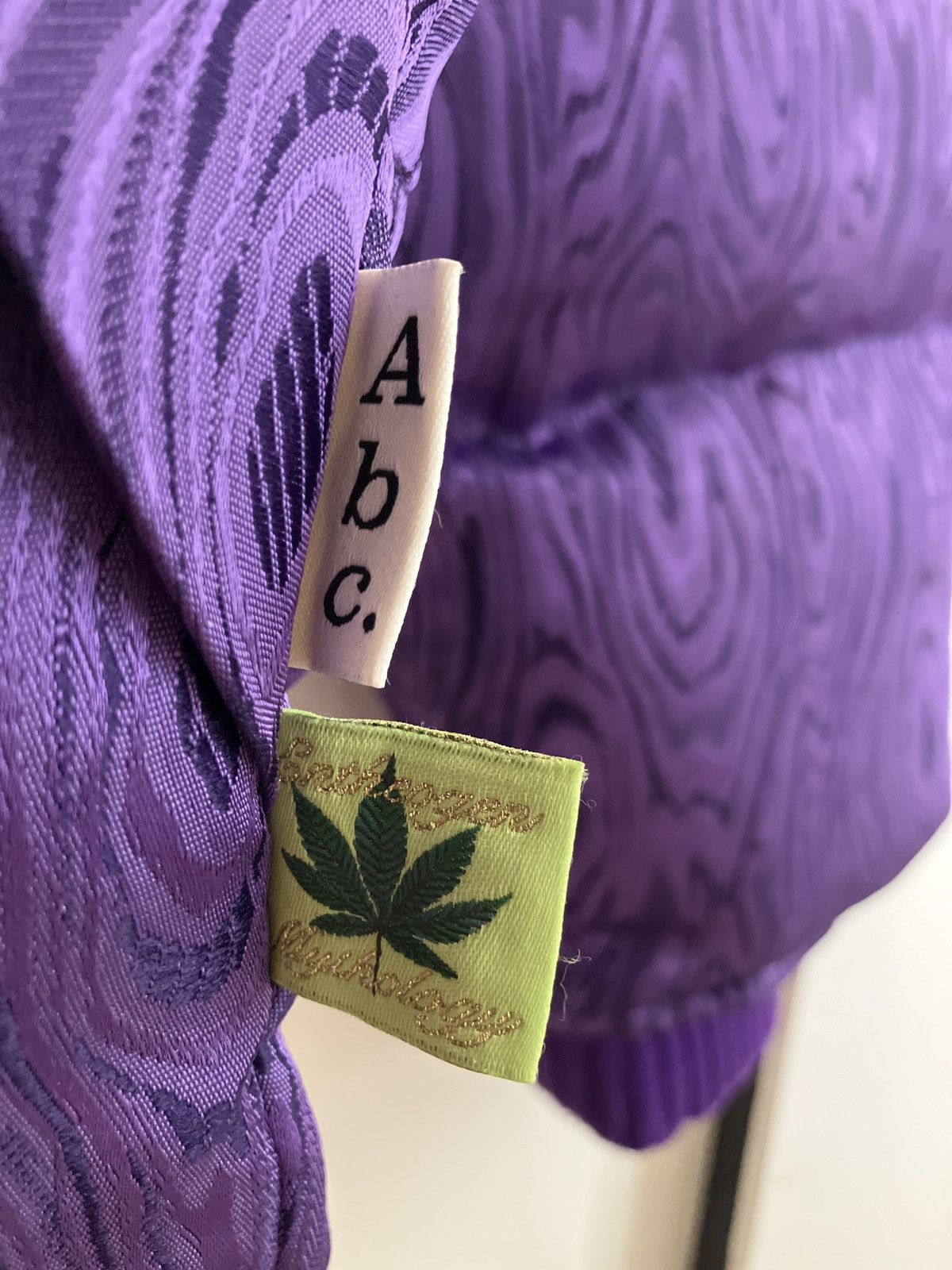 Advisory Board Crystals Advisory Board Crystals Moire Puffer Coat Purple (2023) Size US XL / EU 56 / 4 - 2 Thumbnail