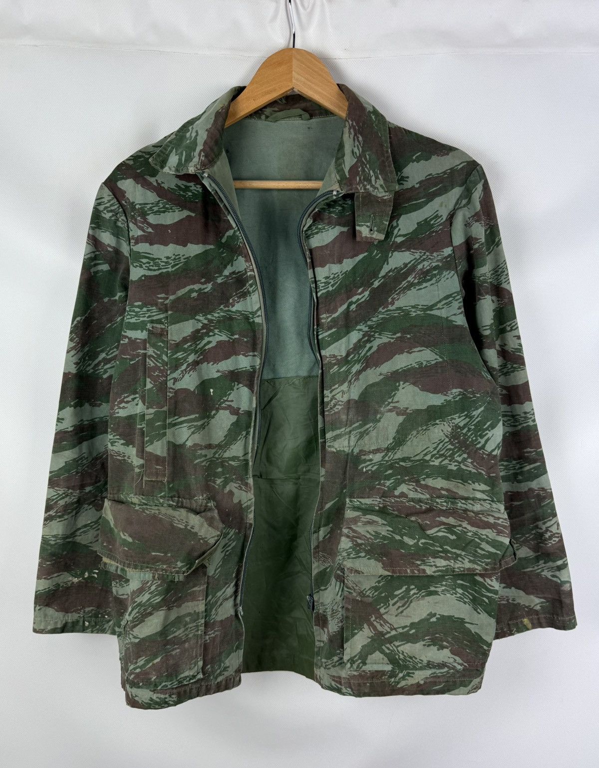Vintage Vintage Military Hunting French Lizard Camo Full Zip Jacket Size US M / EU 48-50 / 2 - 1 Thumbnail