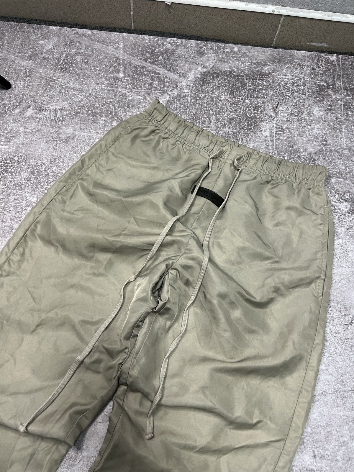 Fear of God Fear of God Essentials Nylon Pants Beige Size S Size US 32 / EU 48 - 2 Thumbnail