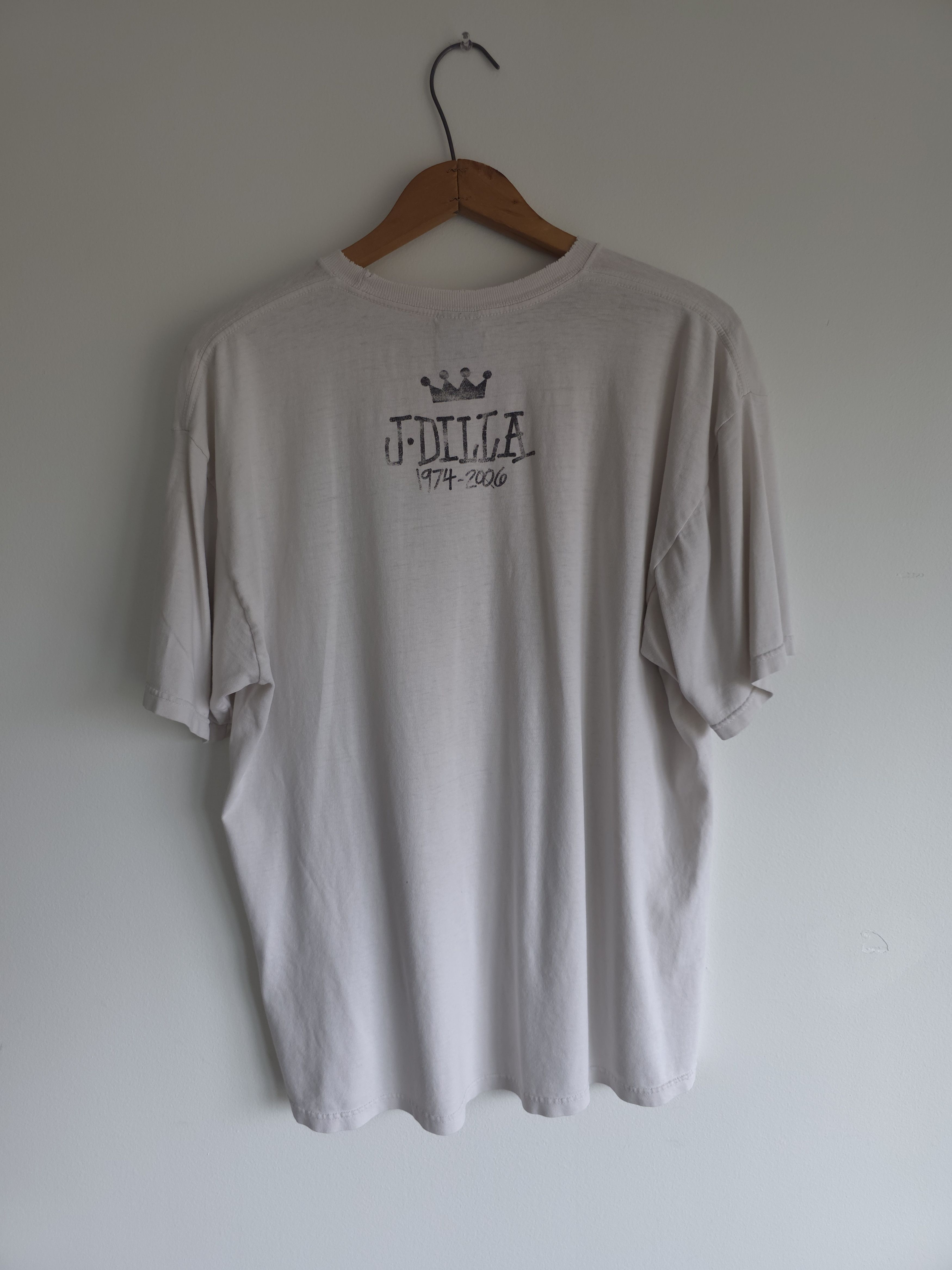 Stones Throw Records × Stussy J. Dilla Memorial Tee Size US L / EU 52-54 / 3 - 4 Thumbnail