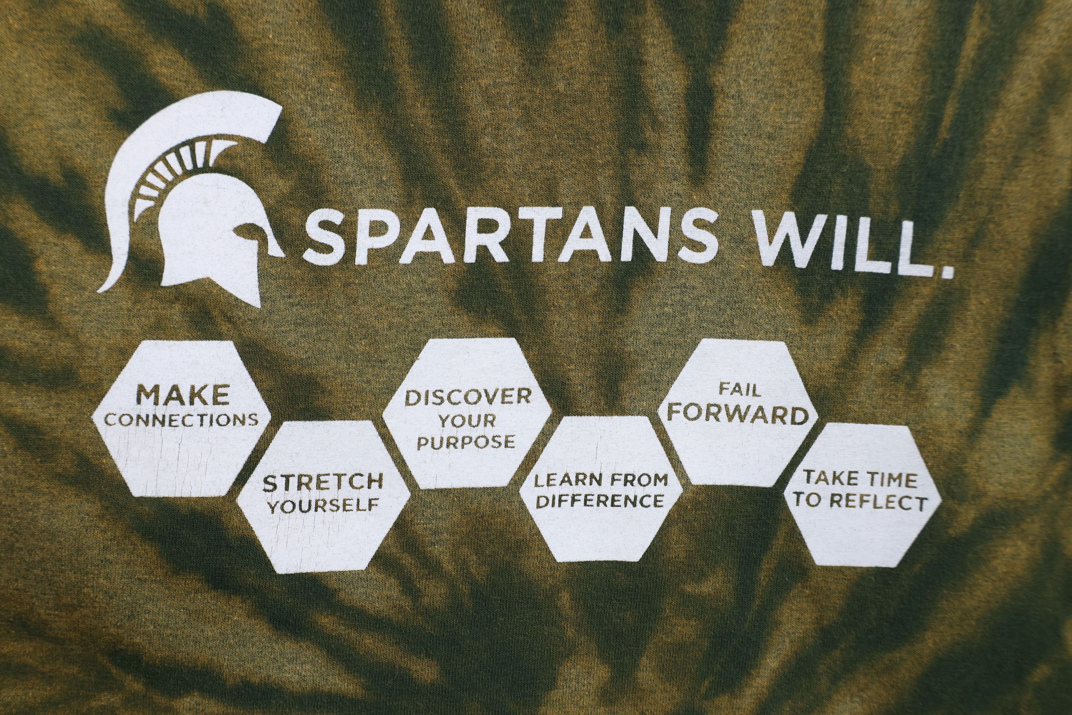 Vintage Y2K Spartans Will Michigan State University T-Shirt Green Size US L / EU 52-54 / 3 - 4 Thumbnail
