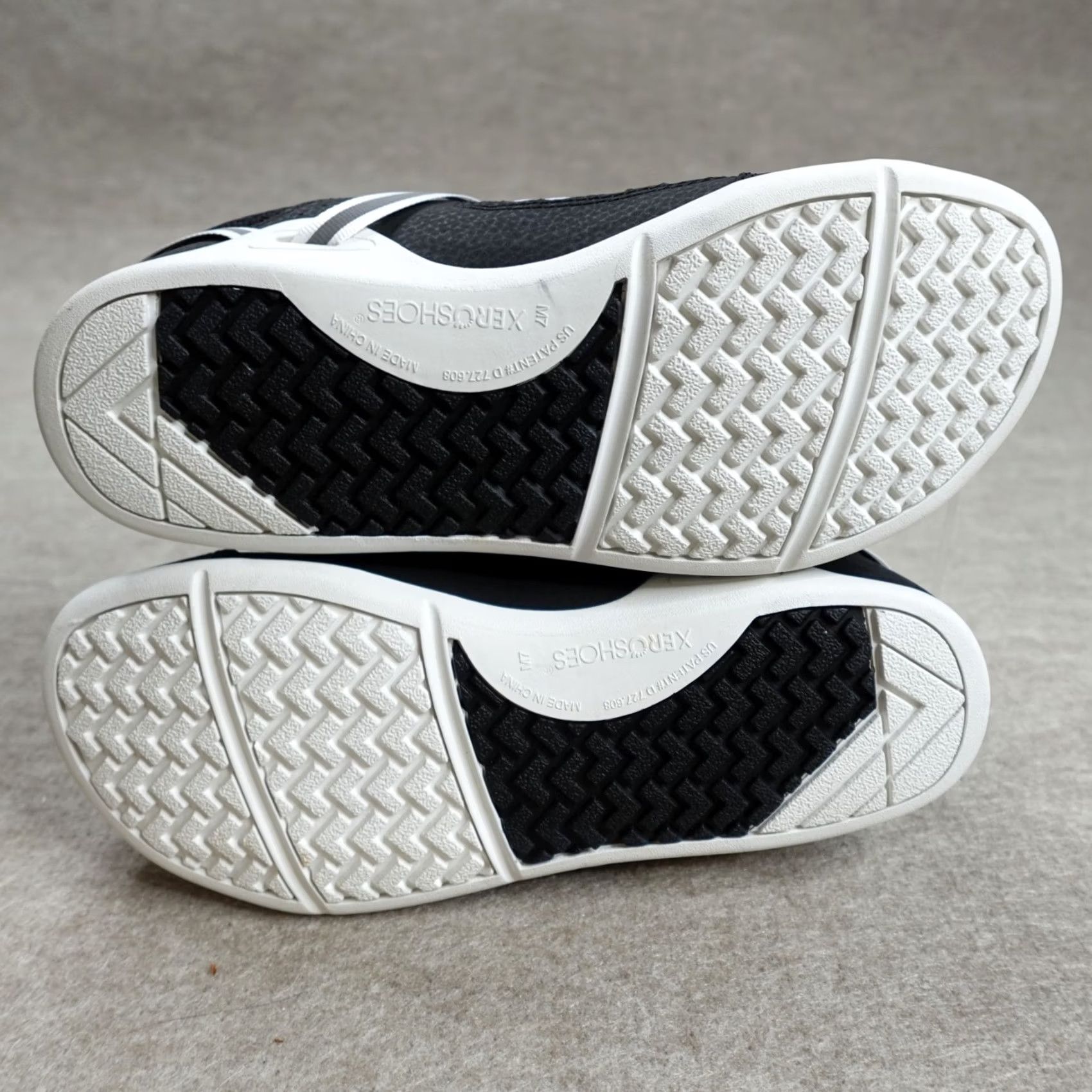 Vintage XERO Sneakers Mens 7 Black Solid Sneaker NEW UK 6.5 Size US 7 / EU 40 - 7 Thumbnail