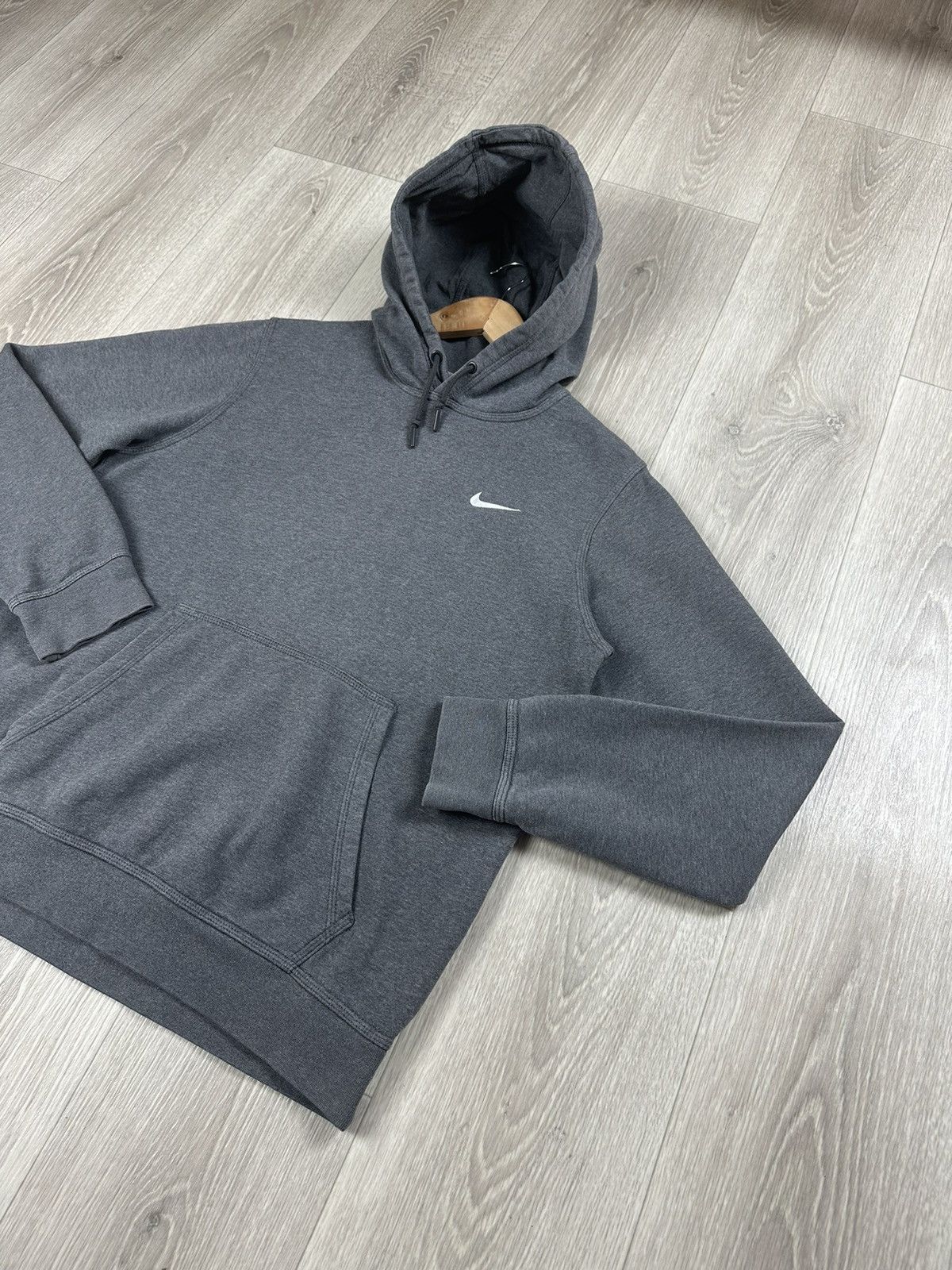 Nike Vintage Nike Hoodie Y2K Size M Small Logo Drill Size US M / EU 48-50 / 2 - 4 Thumbnail