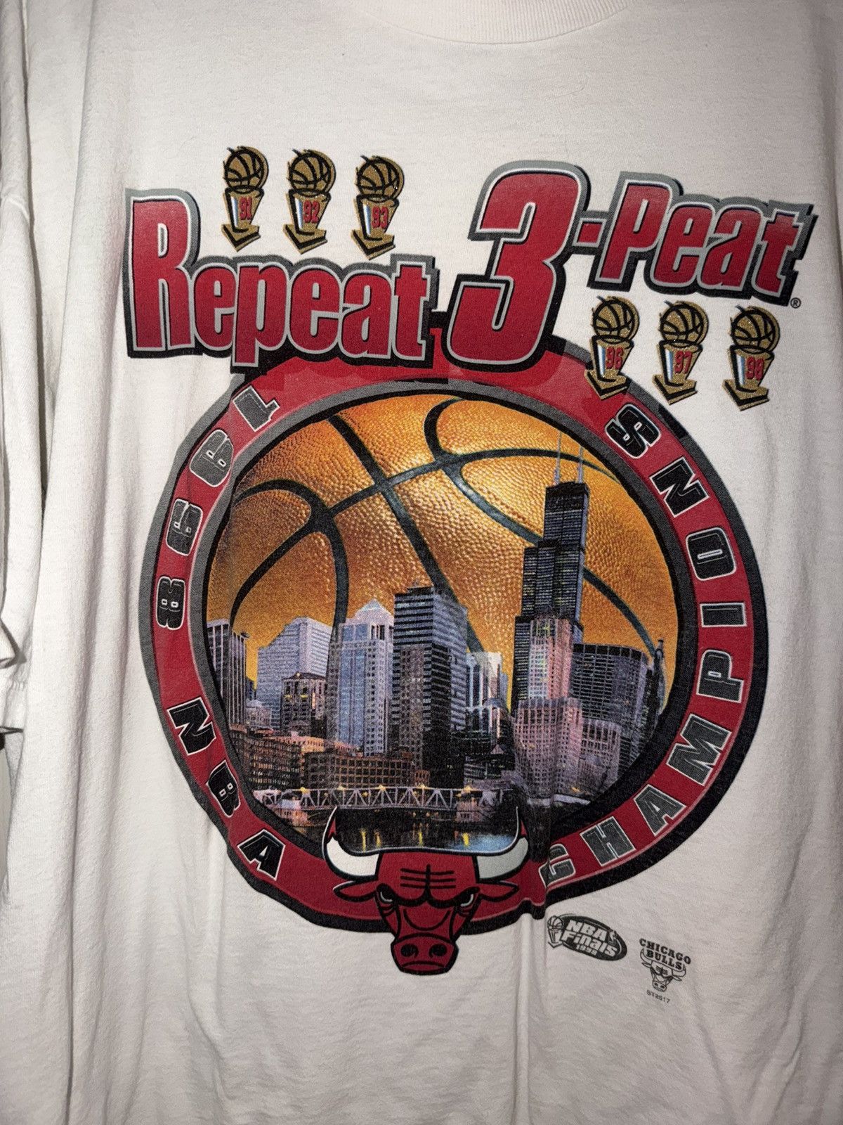 Starter Starter Chicago Bulls 3 Peat - XL Size US XL / EU 56 / 4 - 2 Thumbnail