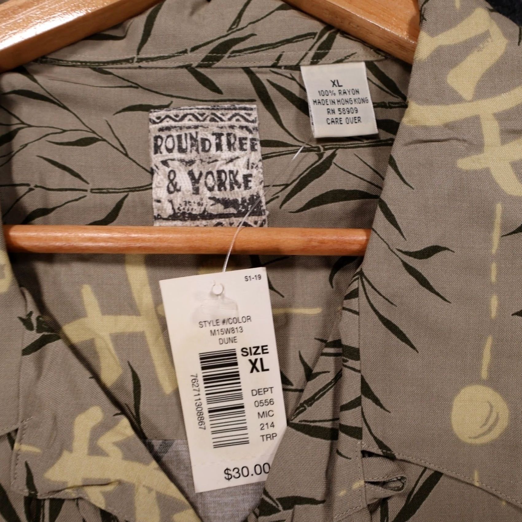 Roundtree & Yorke VINTAGE Roundtree & Yorke Shirt Mens XL Dune Bamboo Kanji Print Size US XL / EU 56 / 4 - 7 Thumbnail