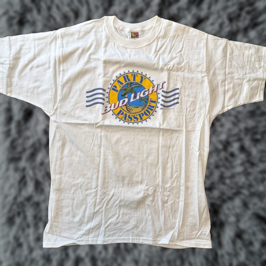 Fruit Of The Loom VINTAGE Bud Light Beer Party Passport T Shirt Men's XL White Shirt Size US XL / EU 56 / 4 - 1 Thumbnail