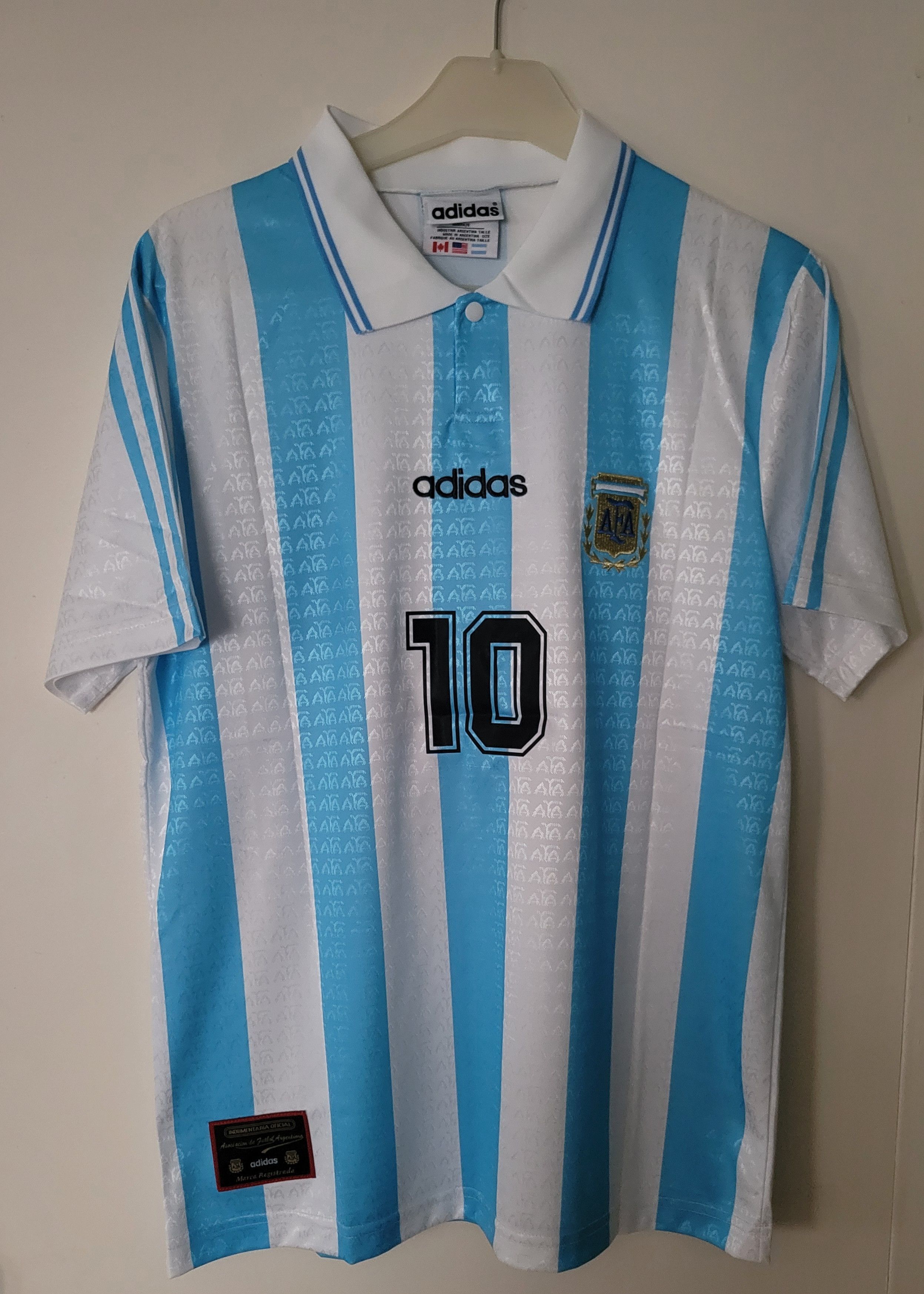 Other Argentina 1994 Maradona 10 Vintage Retro Football Jersey Size US L / EU 52-54 / 3 - 4 Thumbnail