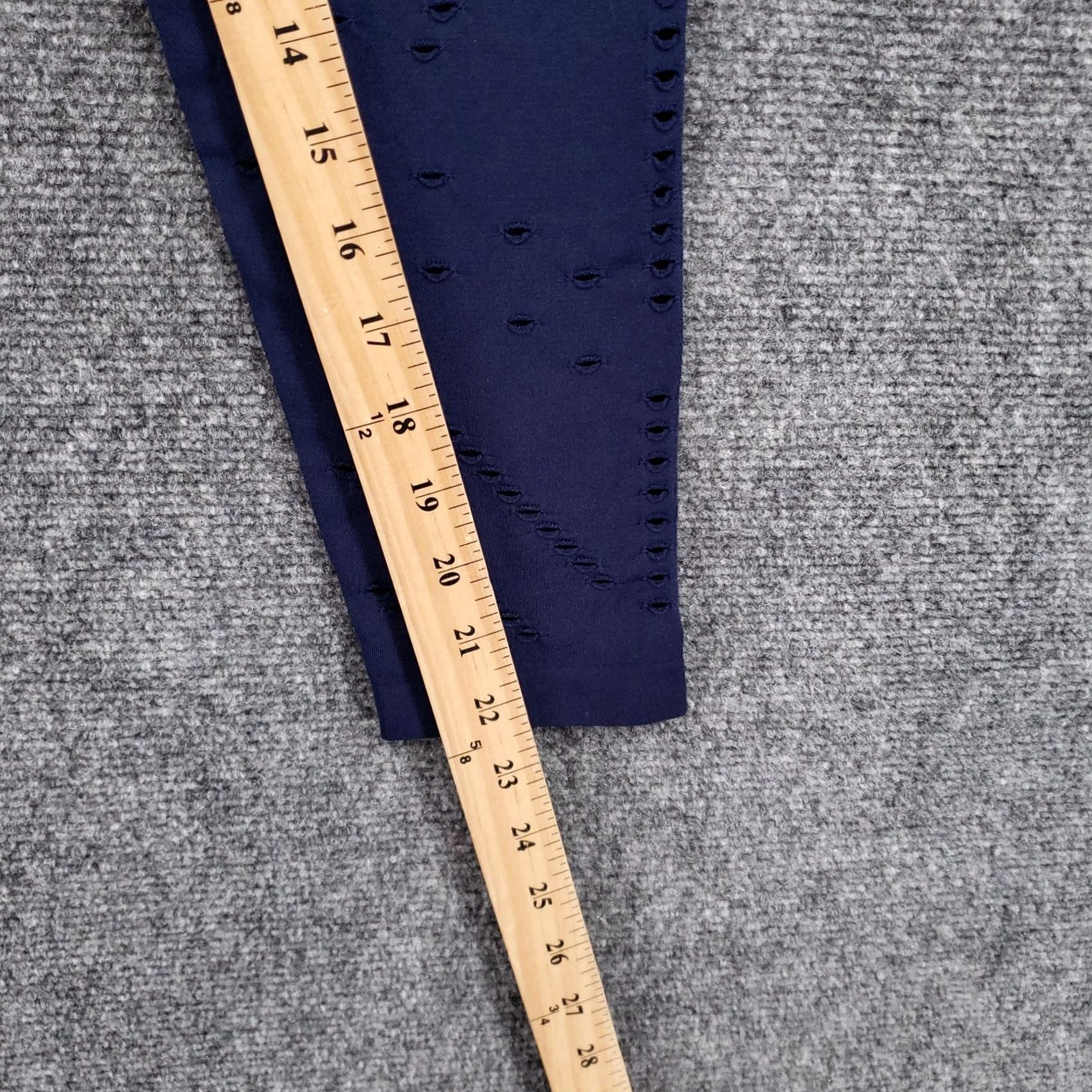 Victoria's Secret Victorias Secret Leggings Womens M Medium Blue High Waisted Cut Out Crop Gym Size 32" / US 10 / IT 46 - 6 Thumbnail