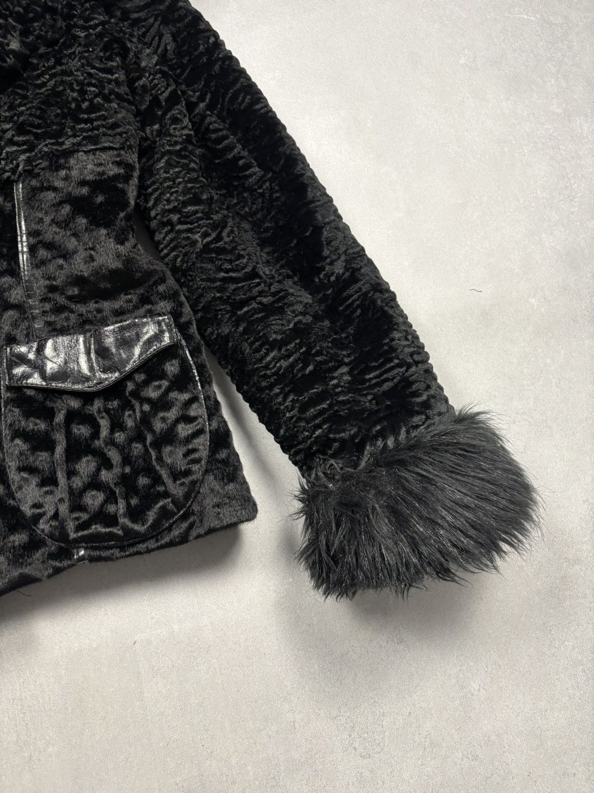 Vintage Vintage Karakul Lamb Fur Hooded Jacket With Faux Fur Trim S Size S / US 4 / IT 40 - 6 Thumbnail