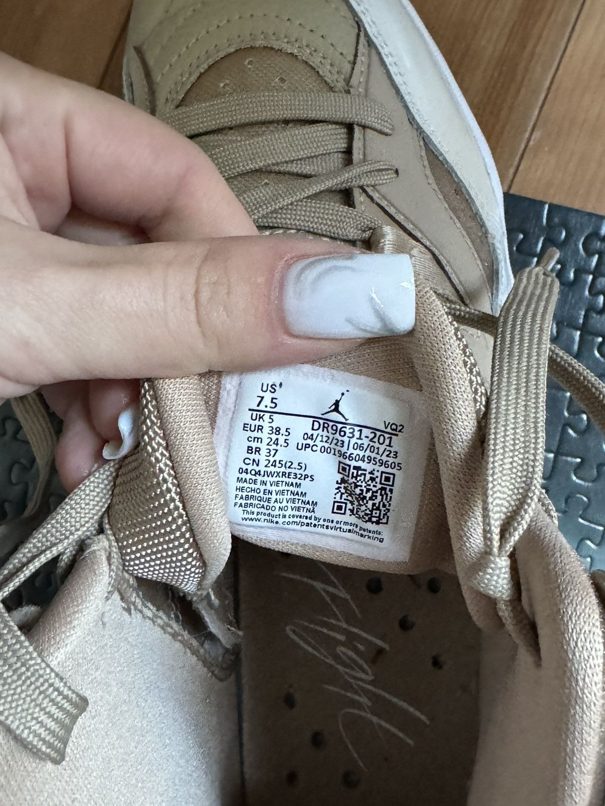 Jordan Brand Air Jordan Size US 7.5 / IT 37.5 - 7 Thumbnail