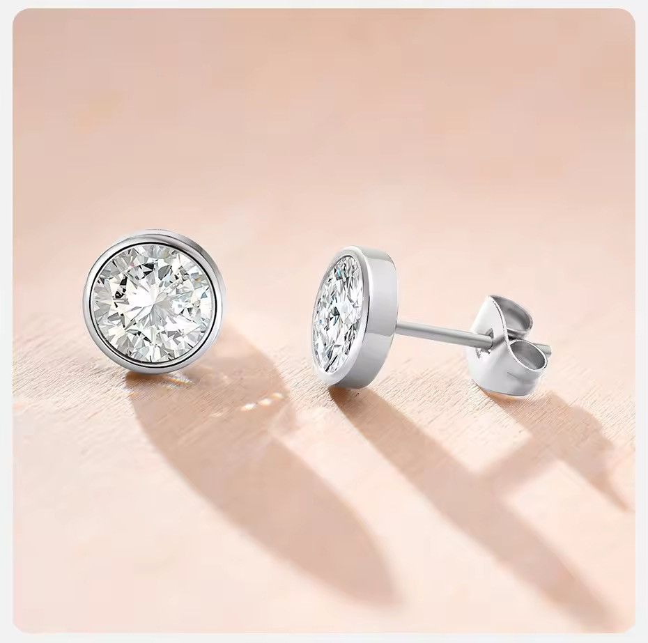 Other AAA CZ Stone Bling Stud Earrings Size ONE SIZE - 1 Thumbnail