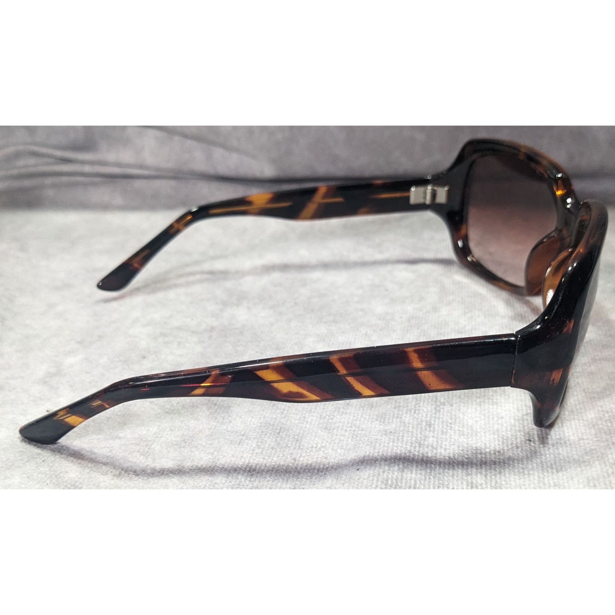 Other Sydney Love Retro Tortoise Square Sunglasses Size ONE SIZE - 5 Thumbnail