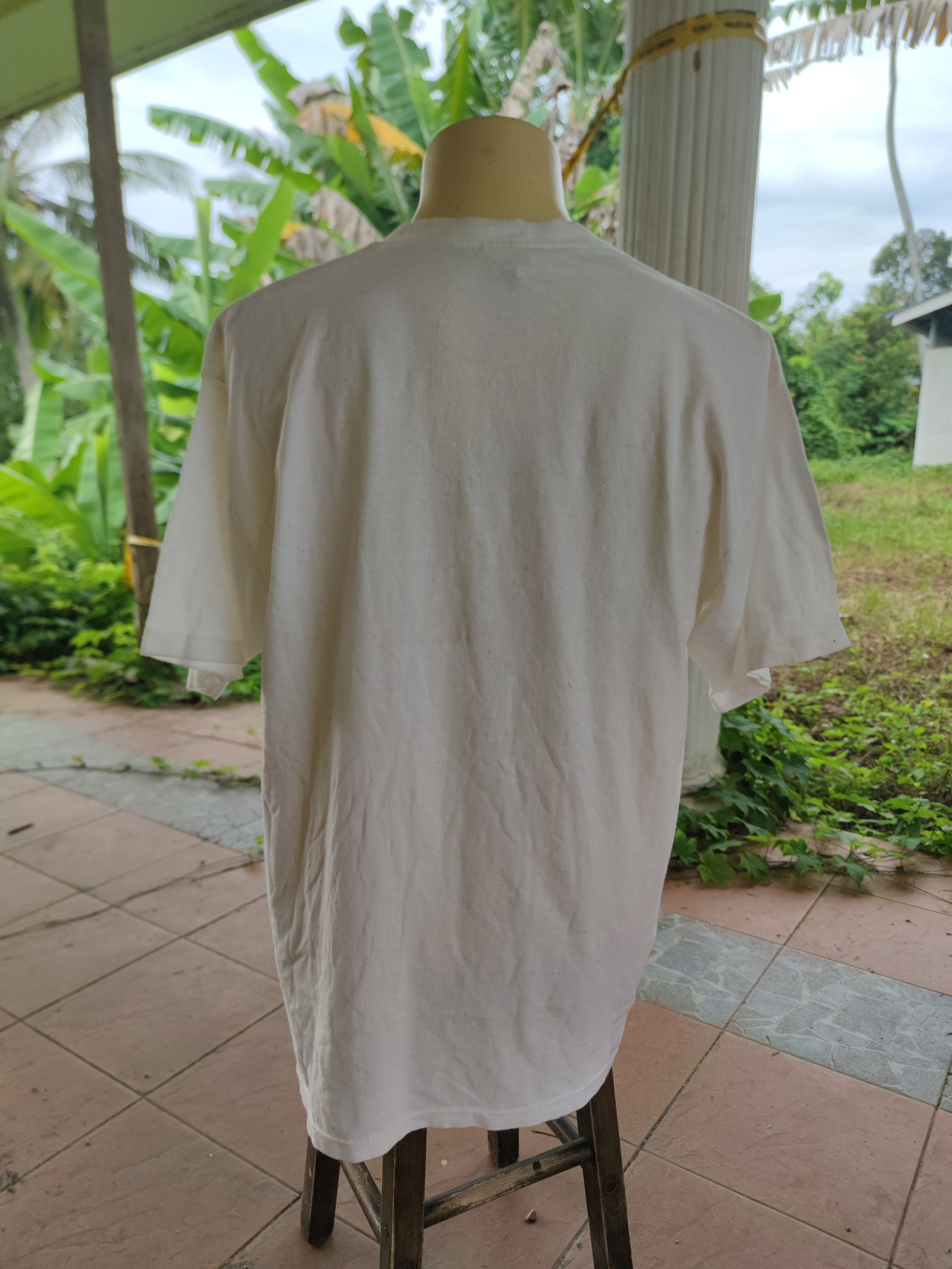 Warner Bros Vintage 1993 Warner Bros T Shirt Made in USA Size US L / EU 52-54 / 3 - 9 Thumbnail