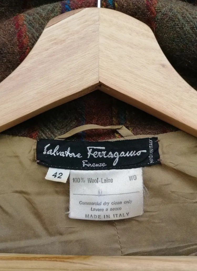 Salvatore Ferragamo Vintage Salvatore Ferragamo Wool Crop Tops Jacket Size M / US 6-8 / IT 42-44 - 17 Thumbnail