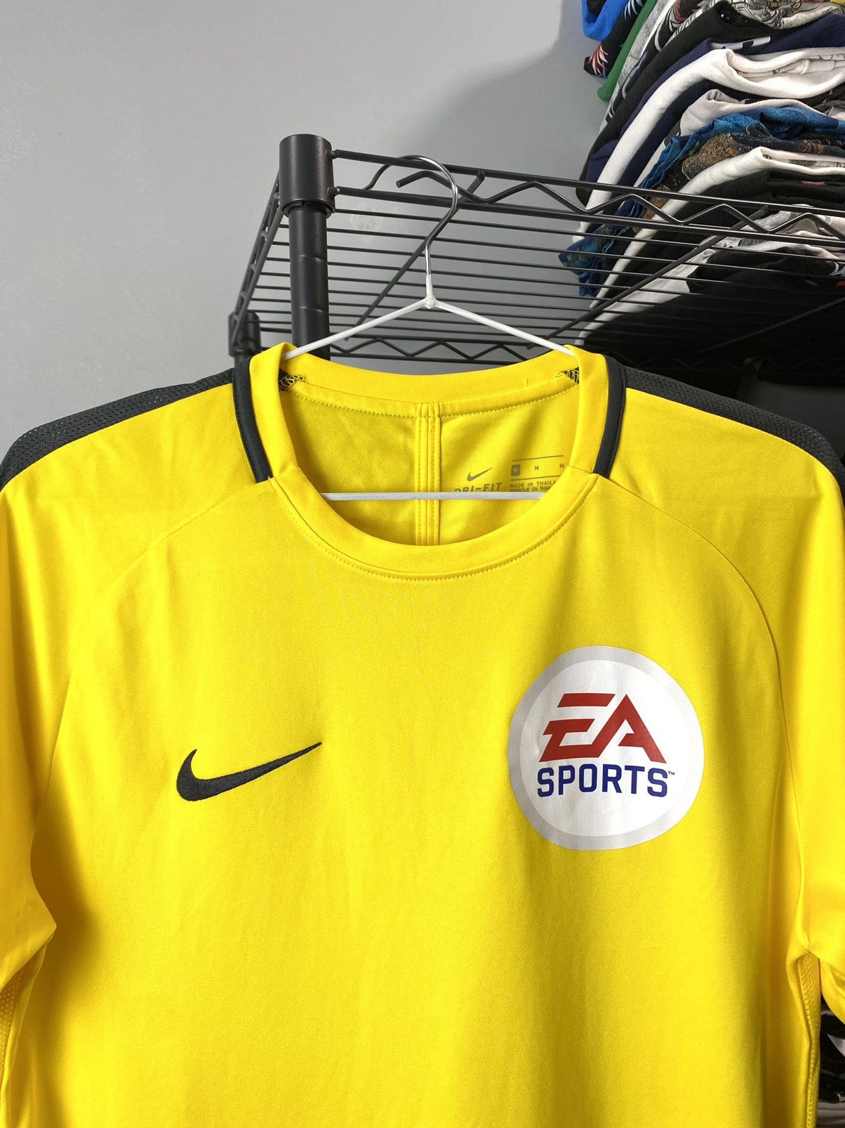 Nike Nike x EA Sports Soccer Jersey T Shirt Game Cyber Size US M / EU 48-50 / 2 - 2 Thumbnail