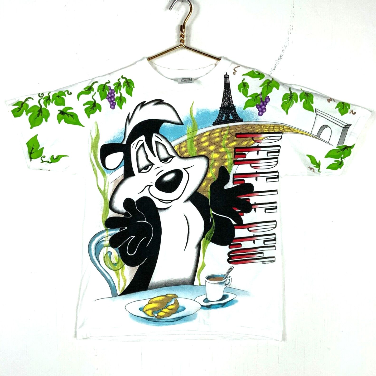 Image of Vintage Pepe Le Pew Looney Tunes Wild Oats T-Shirt Large 1993 Cartoon Aop 90's in White, Men's