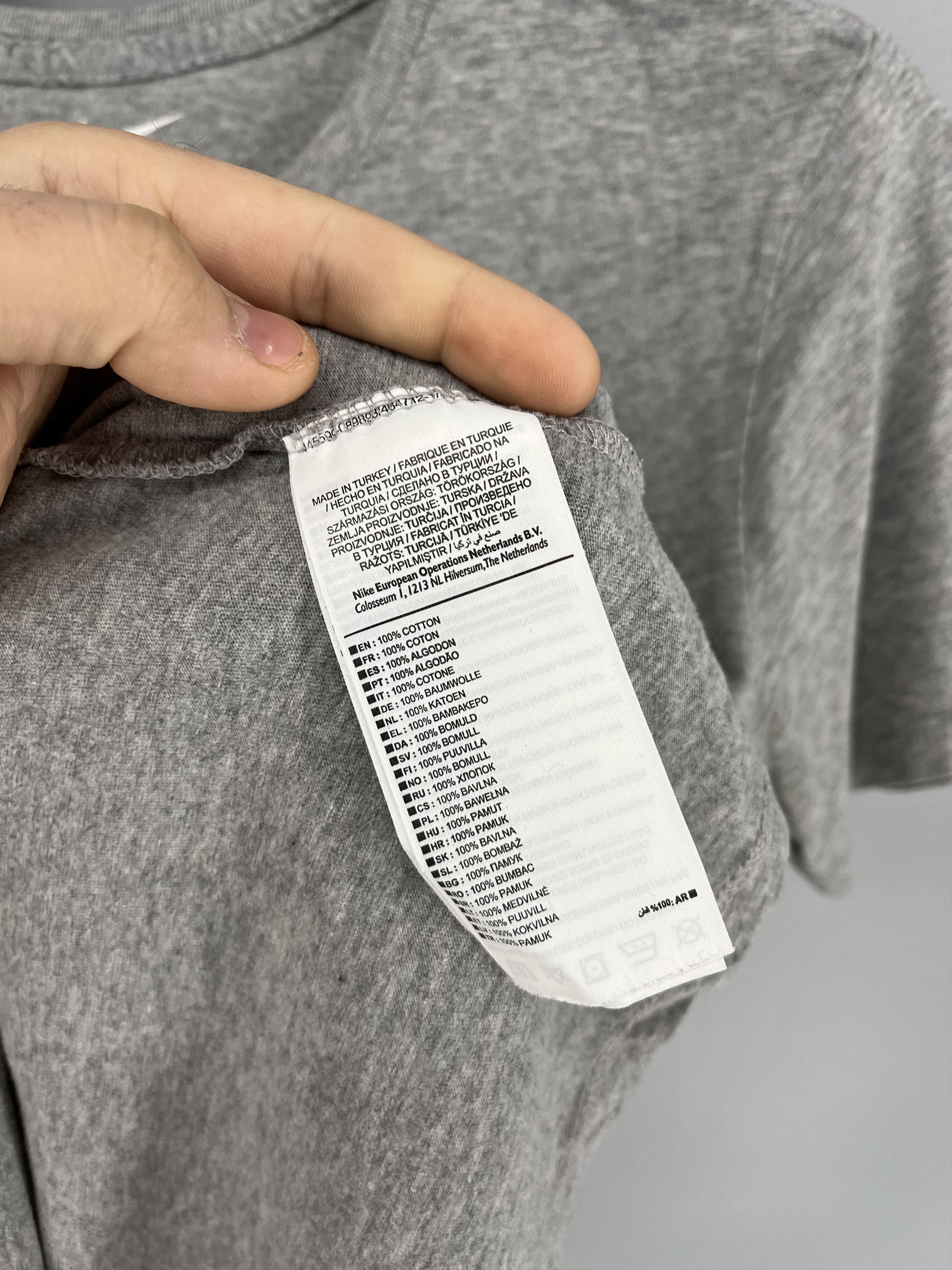 Nike Vintage 90s Nike Swoosh Logo Tee Travis Scott Style Grailed Size US M / EU 48-50 / 2 - 8 Thumbnail