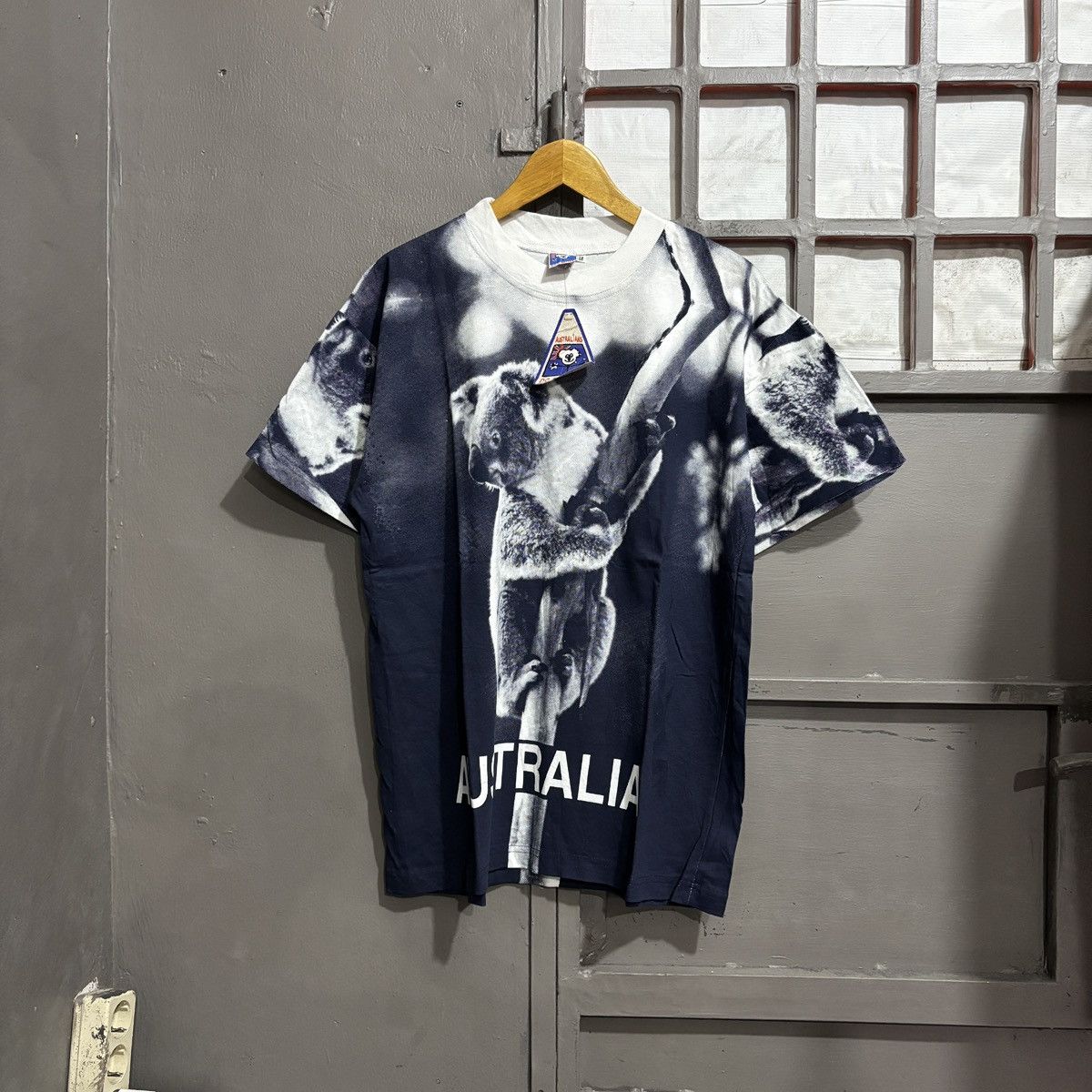 Vintage Vtg Koala Australia Full Print Tee Size US L / EU 52-54 / 3 - 1 Thumbnail