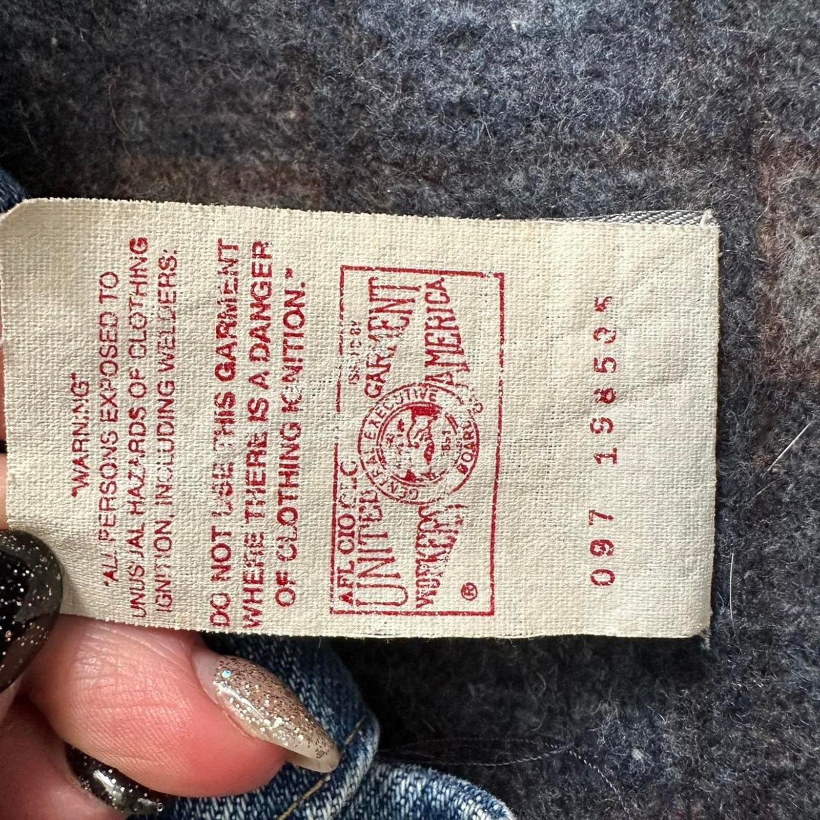 Carhartt Vintage 1997 Carhartt JB0998 Denim Jacket Blanket Lined XL Size US XL / EU 56 / 4 - 3 Thumbnail