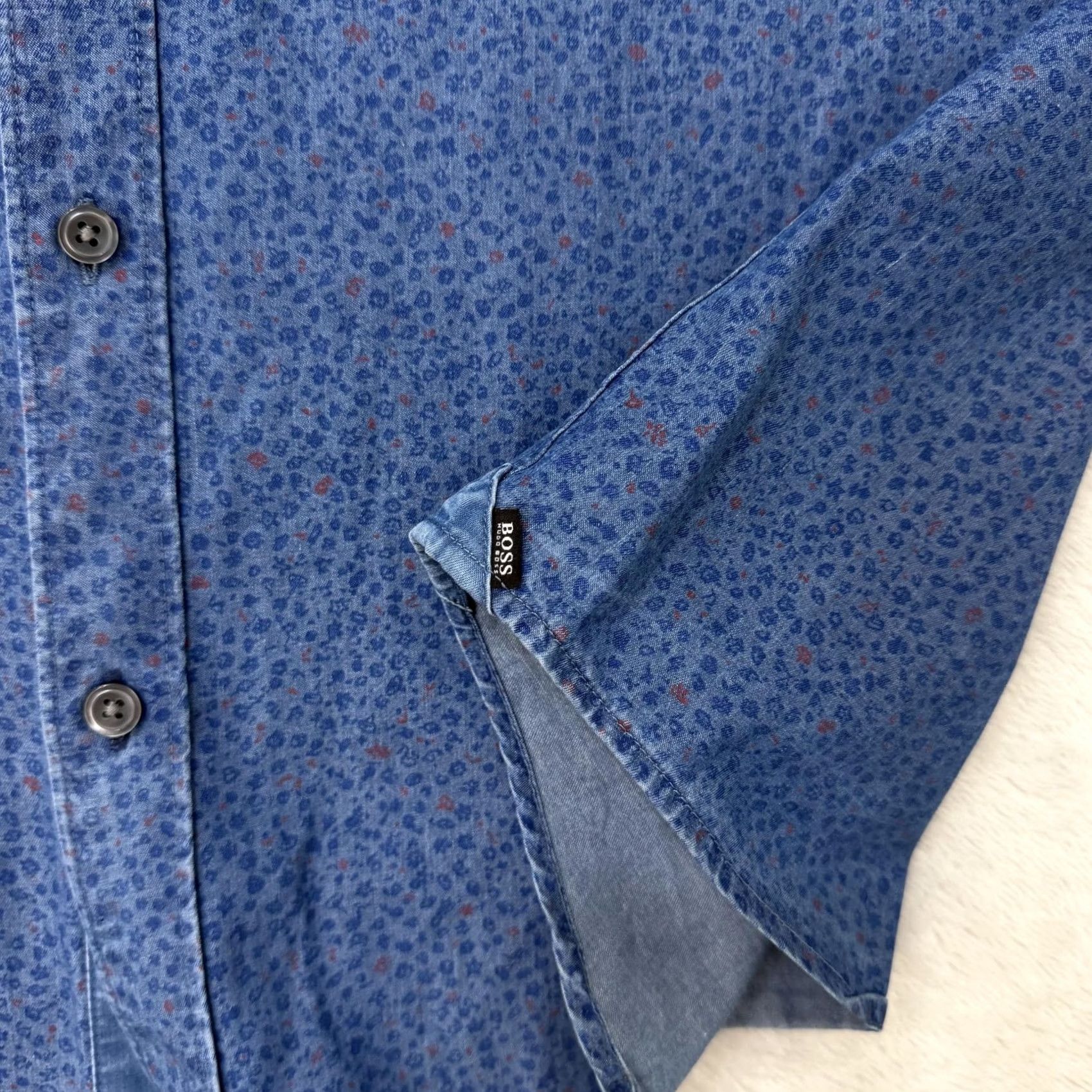 Hugo Boss VINTAGE None Hugo Boss Shirt Mens XL Blue Floral Chambray Regular Fit Button Up Size US XL / EU 56 / 4 - 6 Thumbnail