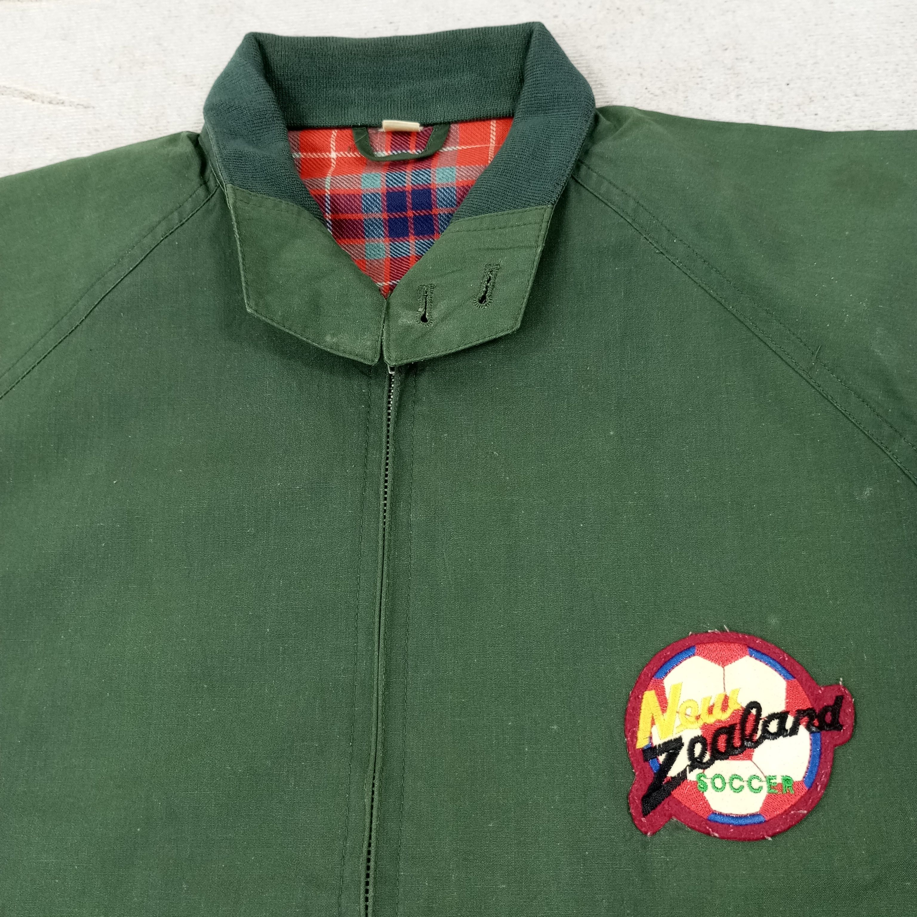 Vintage New Zealand Soccer Jacket c221n11 Size US M / EU 48-50 / 2 - 2 Thumbnail