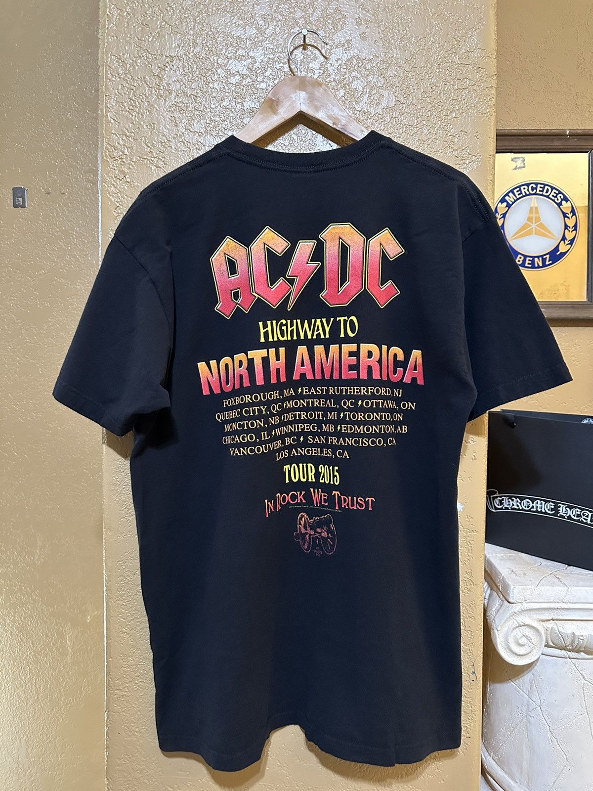 AC/DC × Band Tees AC/DC Rock Or Bust North America Tour Tee Size US XL / EU 56 / 4 - 2 Thumbnail