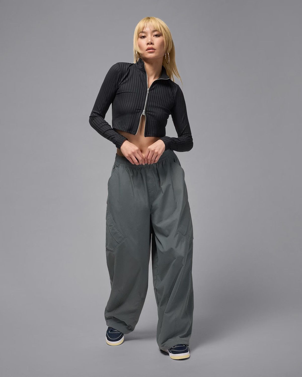 Jordan Brand Nike Jordan Pants Flight Chicago Women's Parachute Grey S Size 28" / US 6 / IT 42 - 8 Thumbnail