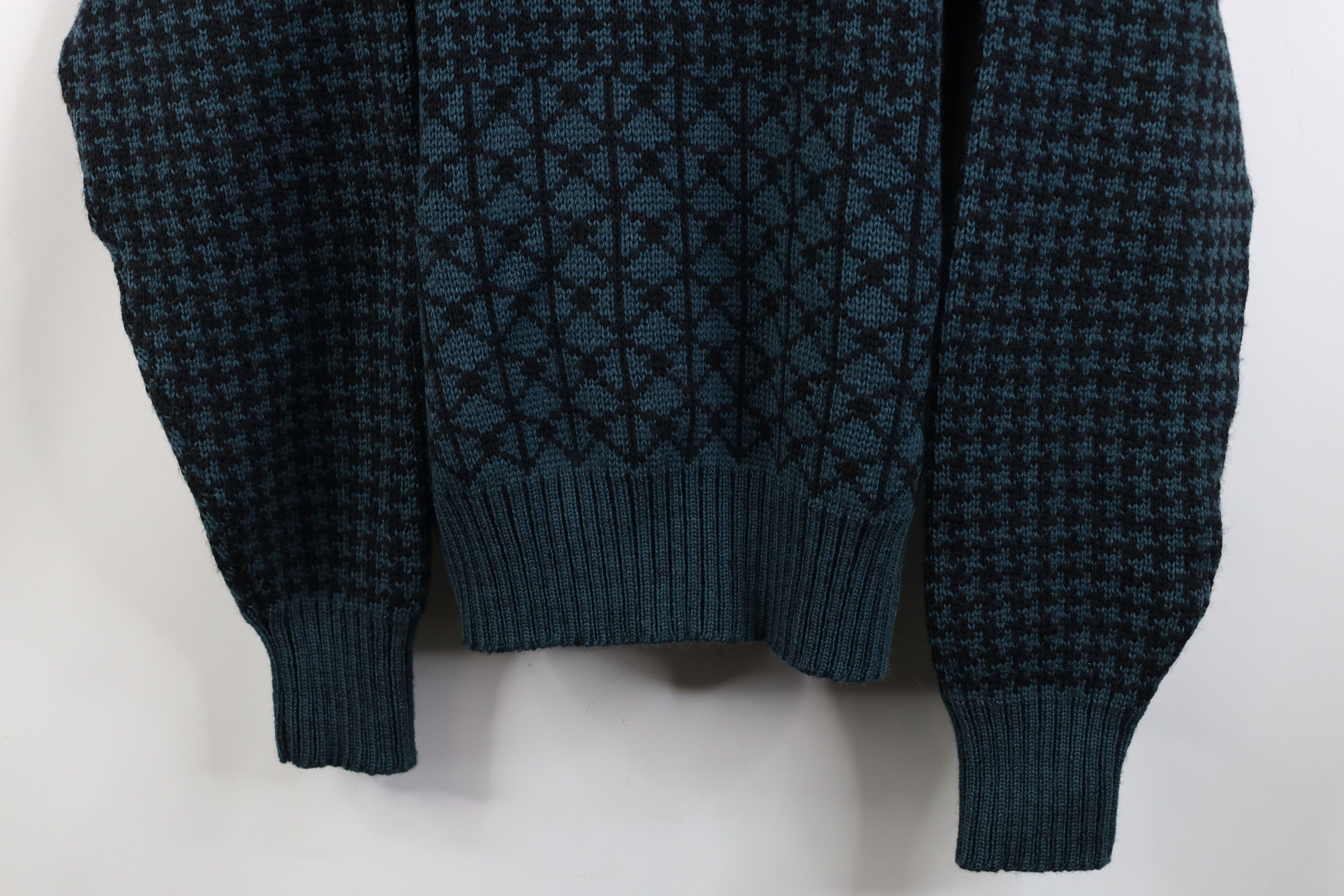 Vintage Vintage 90s Streetwear Wool Houndstooth Mock Neck Sweater Size US S / EU 44-46 / 1 - 3 Thumbnail