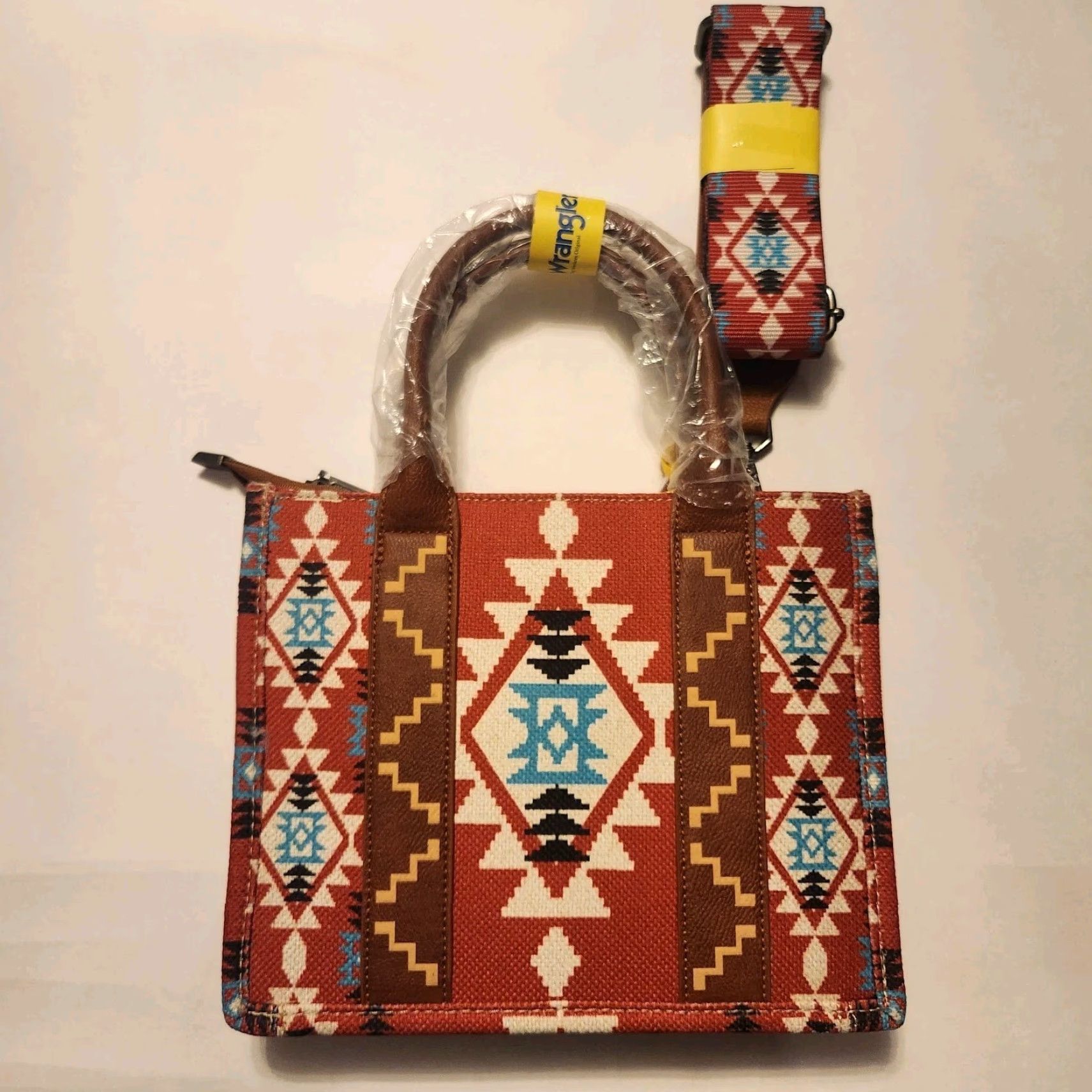 Wrangler VINTAGE Wrangler Southwestern Aztec Print Canvas Purse Tote Crossbody Bag Burgundy New Size ONE SIZE - 7 Thumbnail